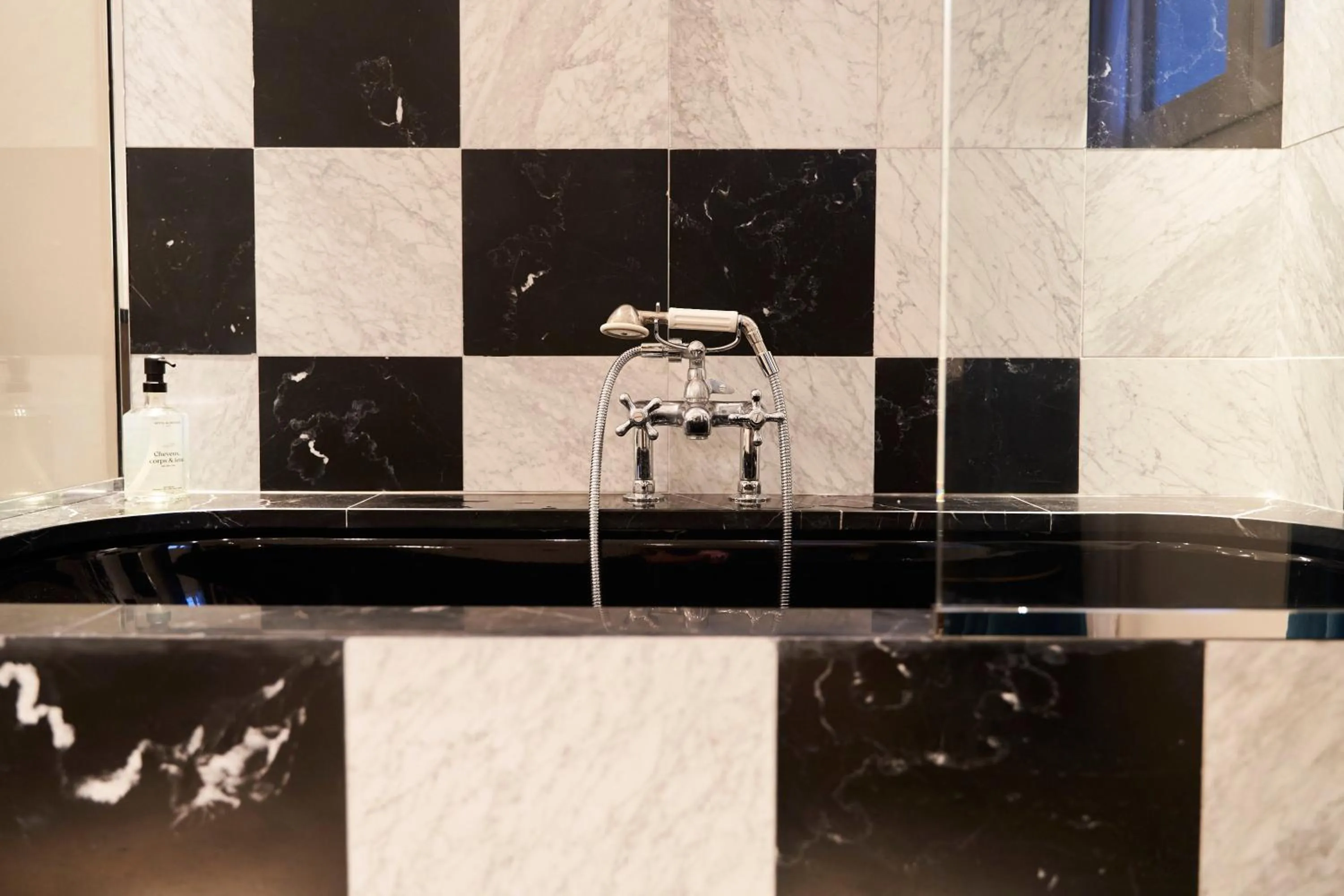 Bathroom in Hôtel du Sentier