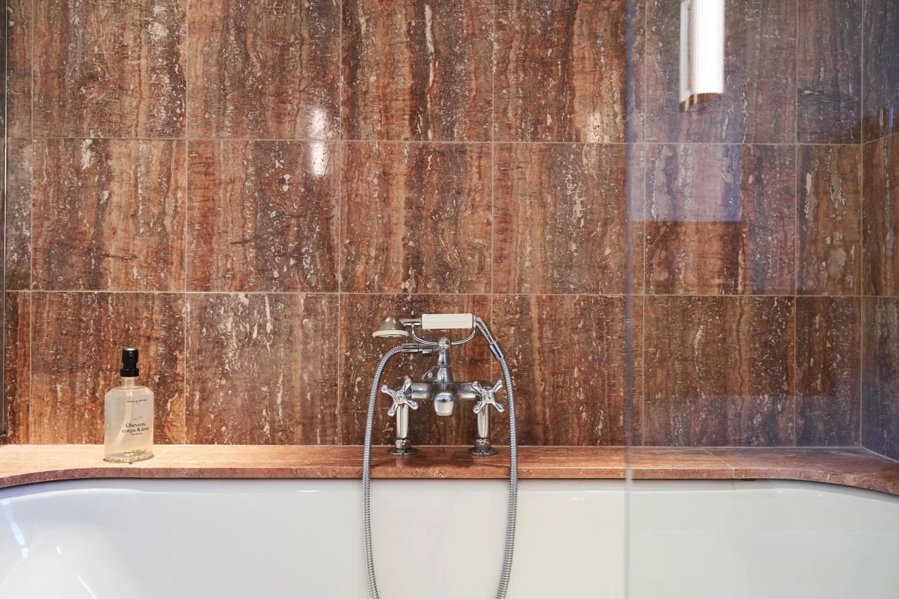 Bathroom in Hôtel du Sentier