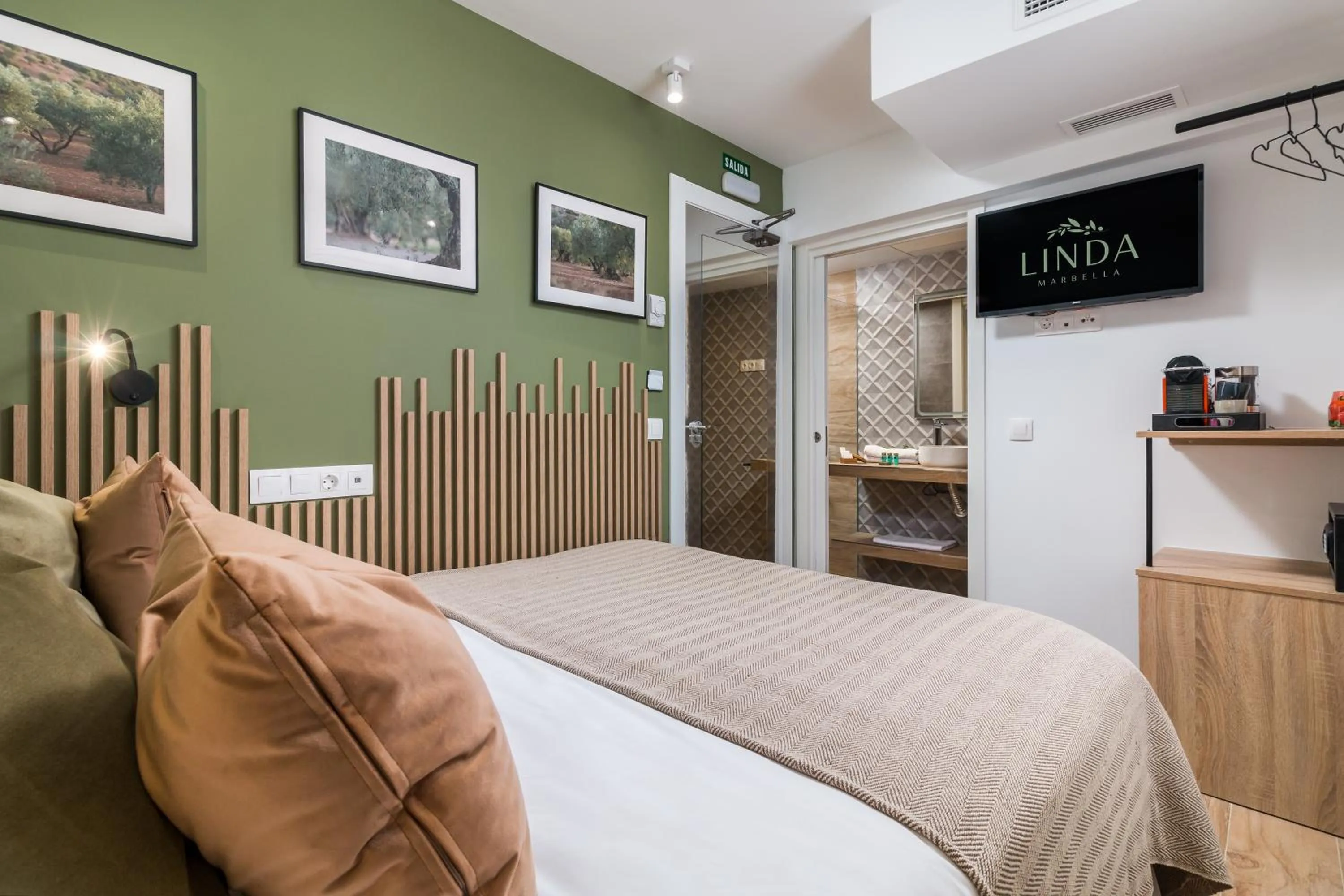 Bed in Linda Boutique Hotel