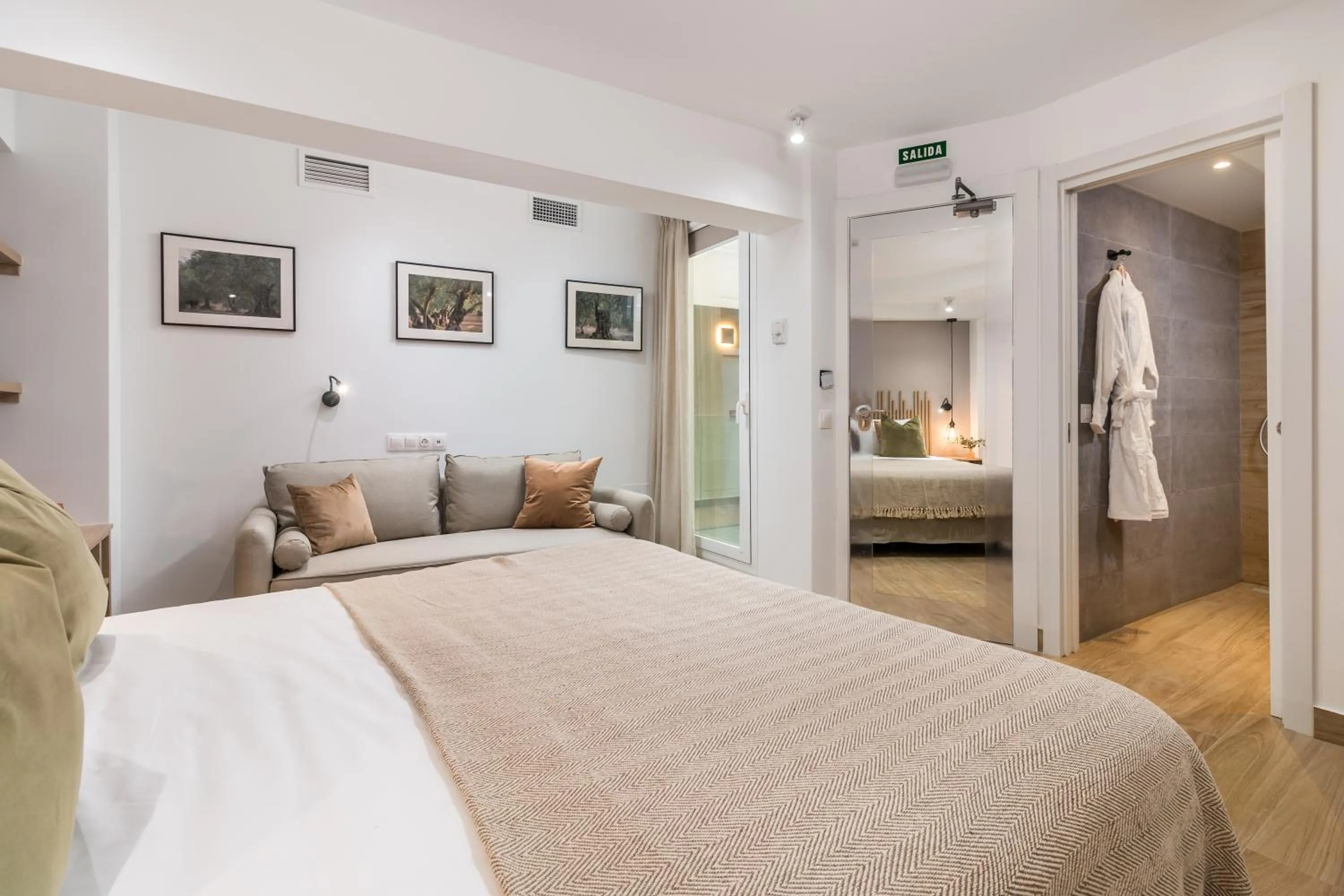 Bed in Linda Boutique Hotel