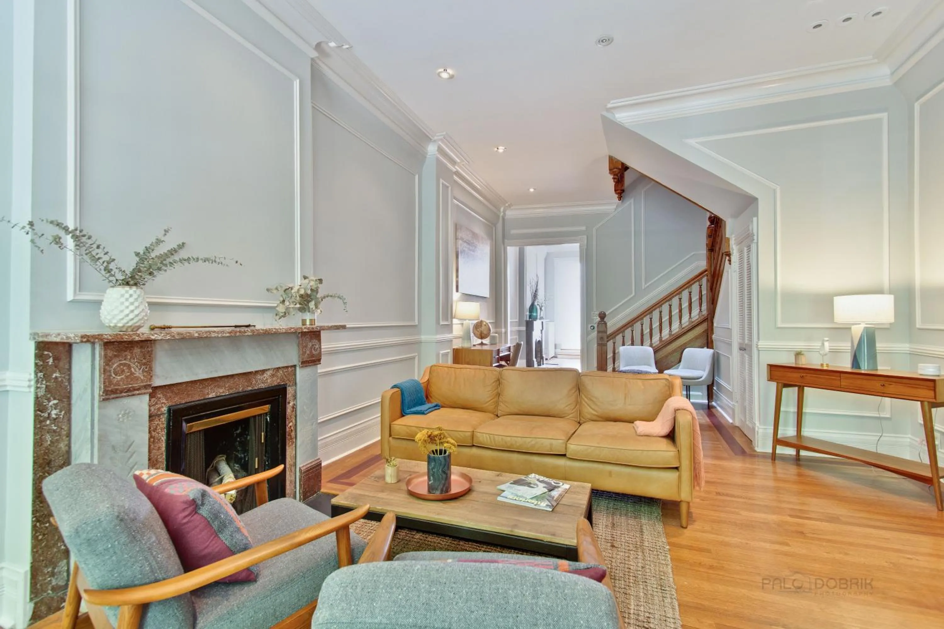 Living room in Historic luxury Townhouse in Downtown Chicago
