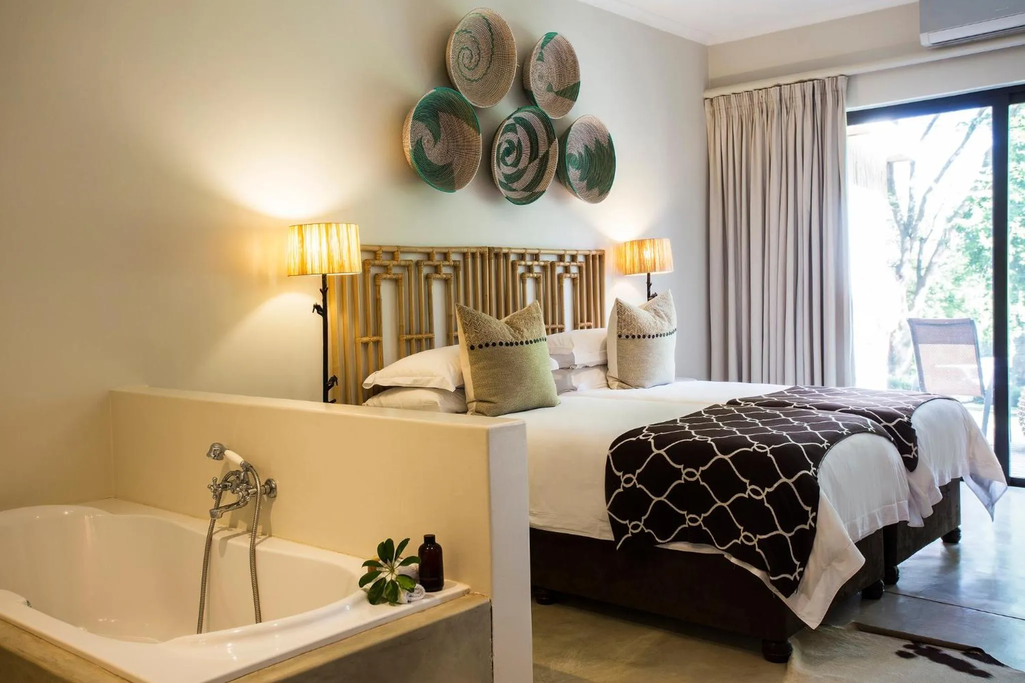 Bathroom, Bed in Buhala Lodge