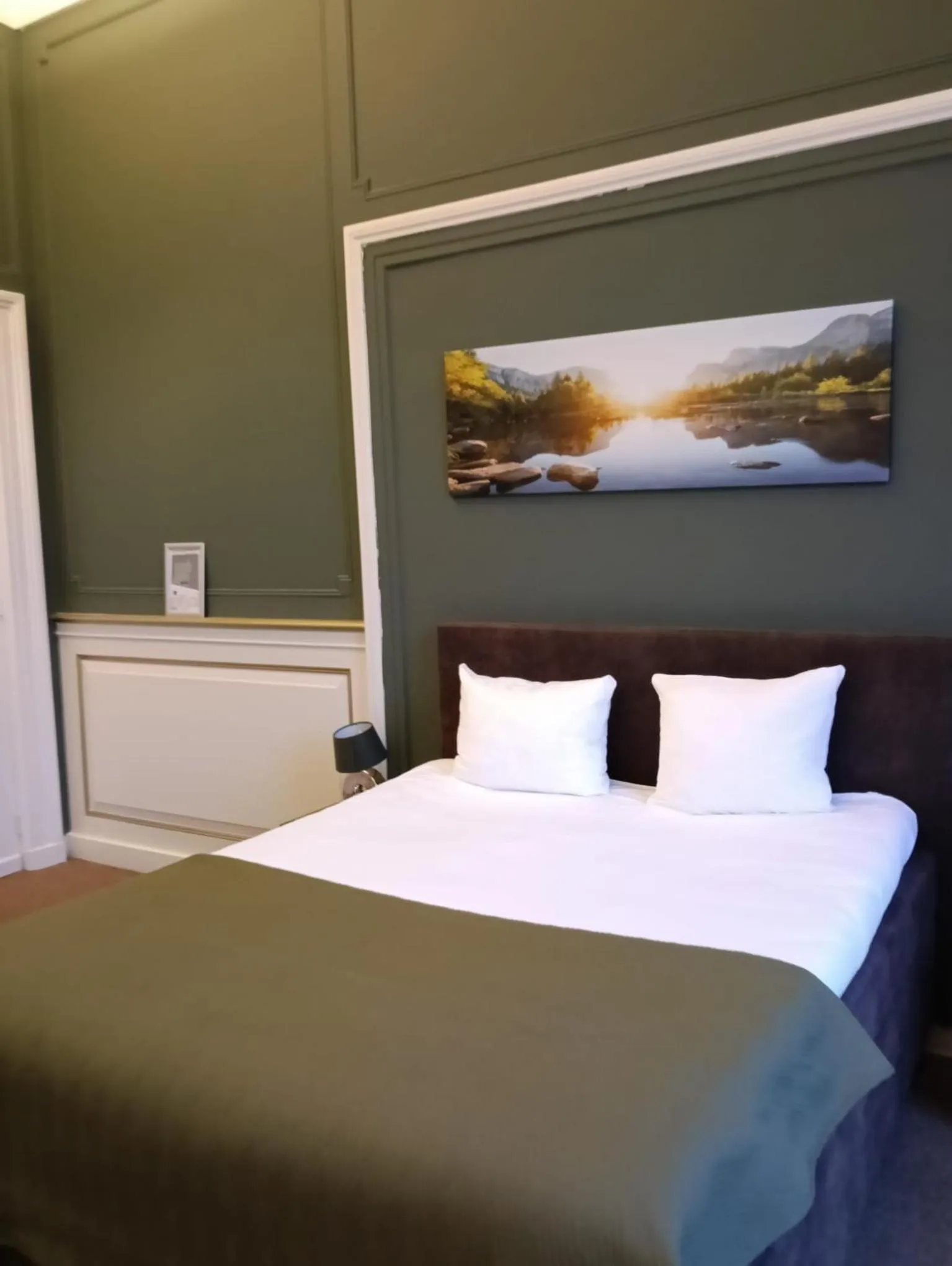 Bed in The Velvet Lodge