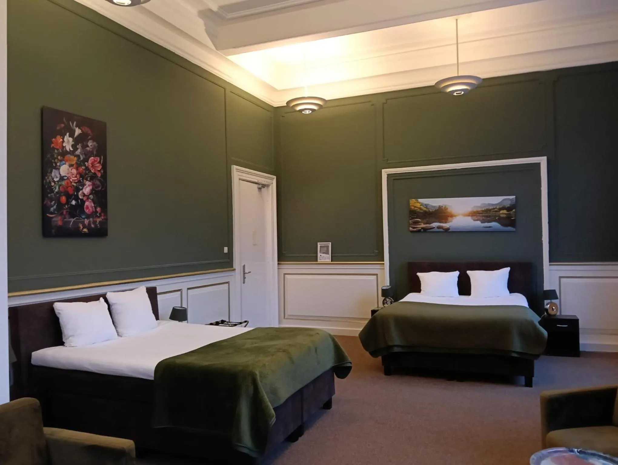 Bed in The Velvet Lodge