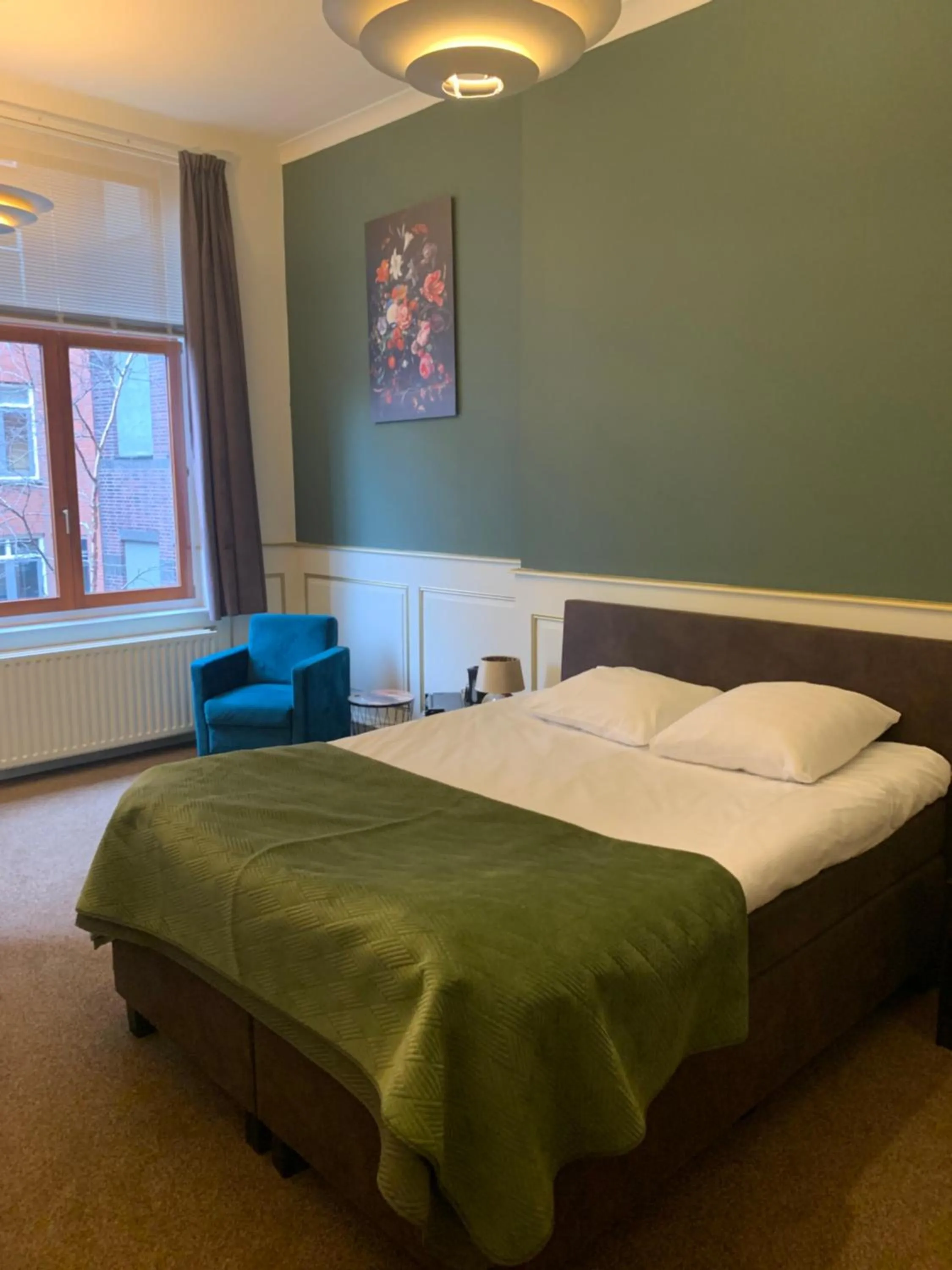 Bed in The Velvet Lodge