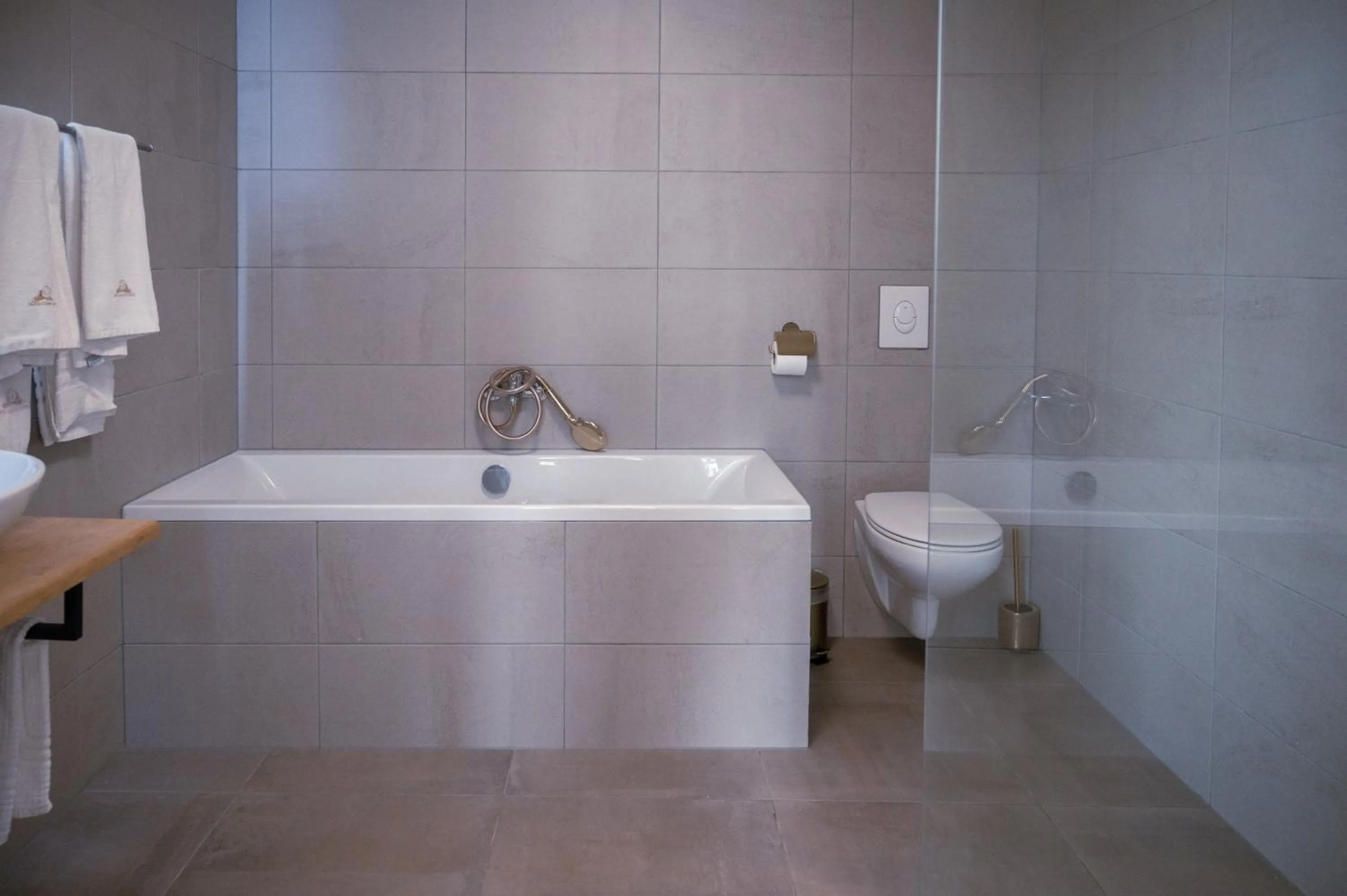 Bathroom in The Velvet Lodge