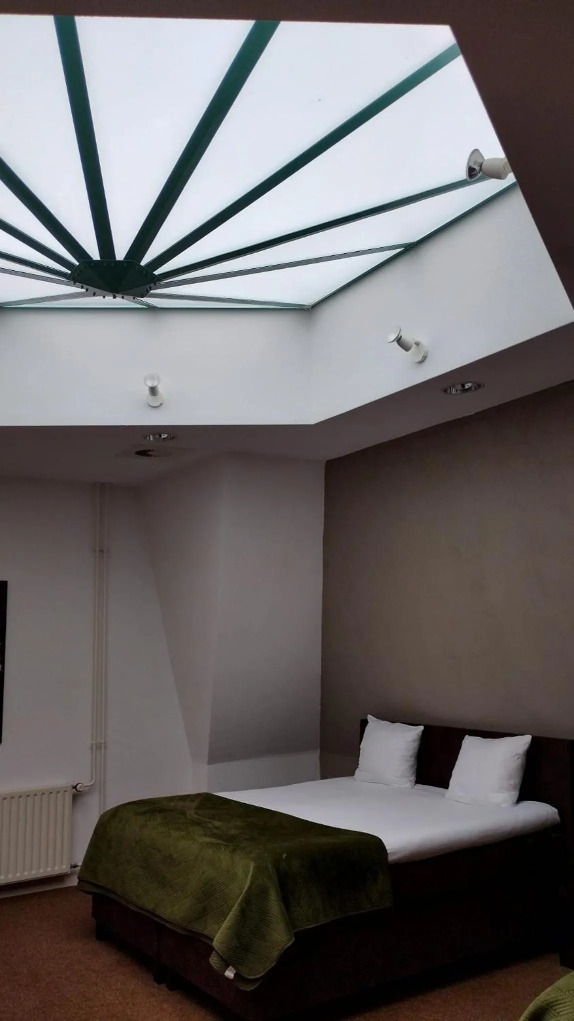 Bedroom, Bed in The Velvet Lodge