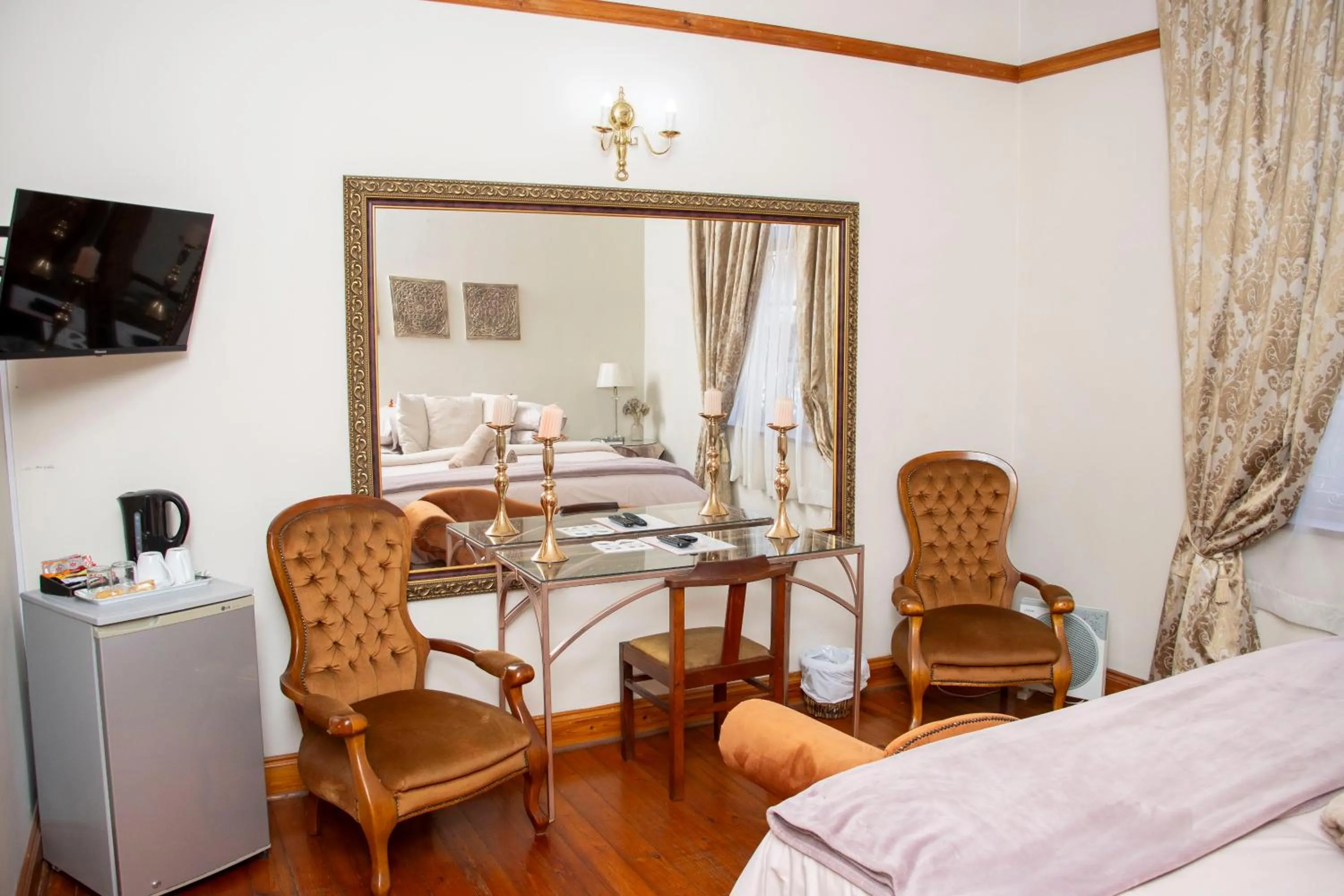 Bed in Oregon Place Guest House