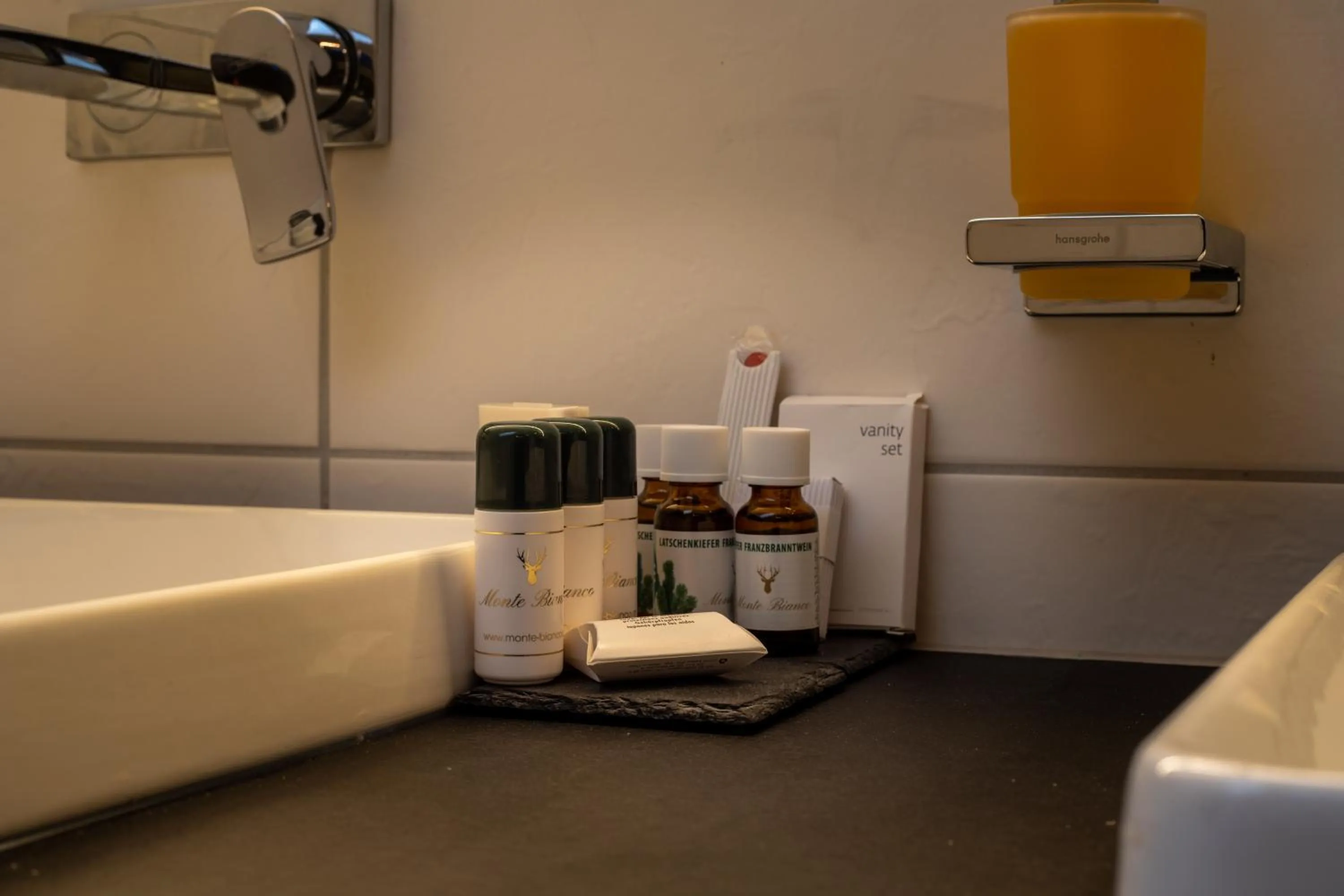 Bathroom in Hotel Garni Monte Bianco