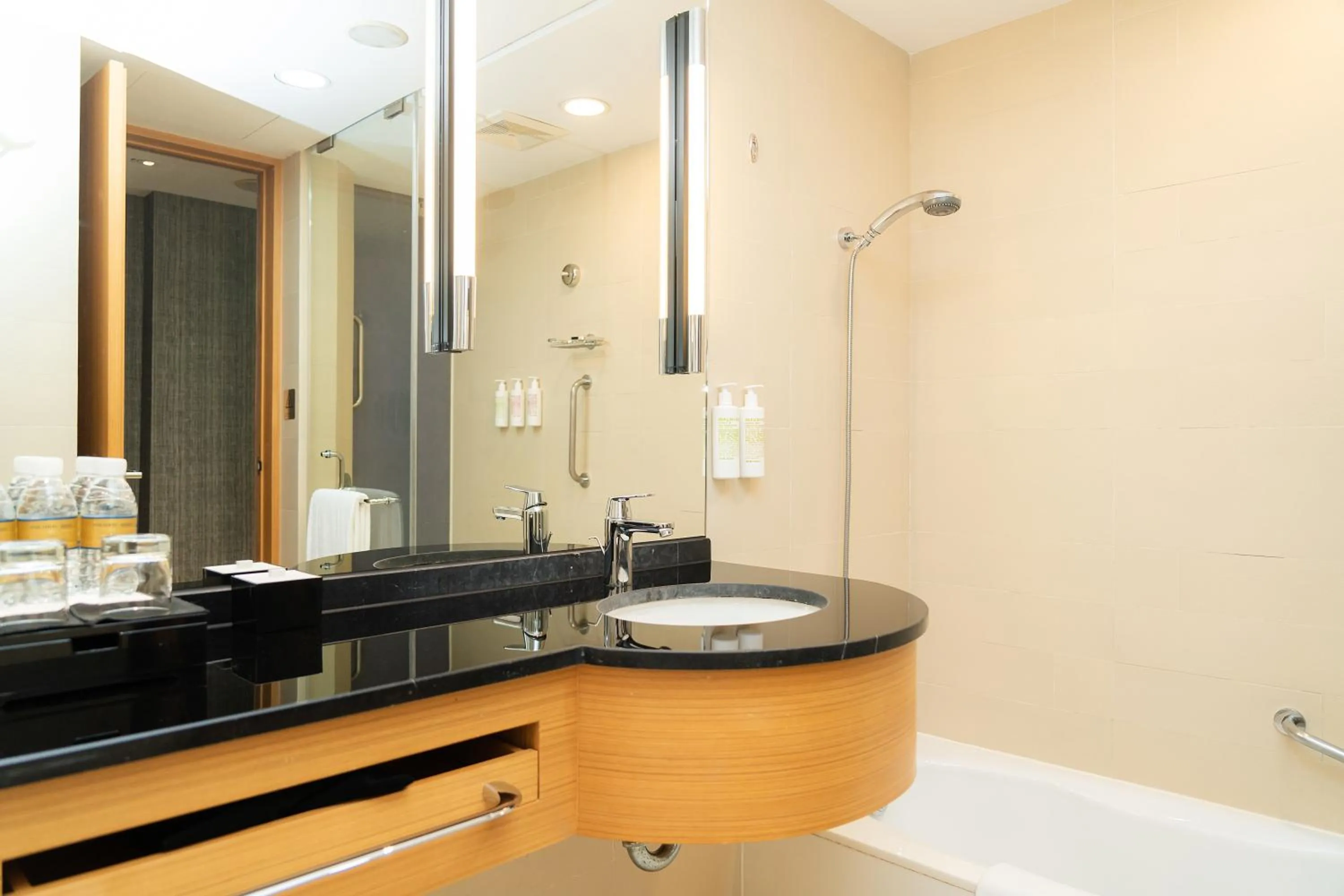 Toilet in Paradox Kunshan