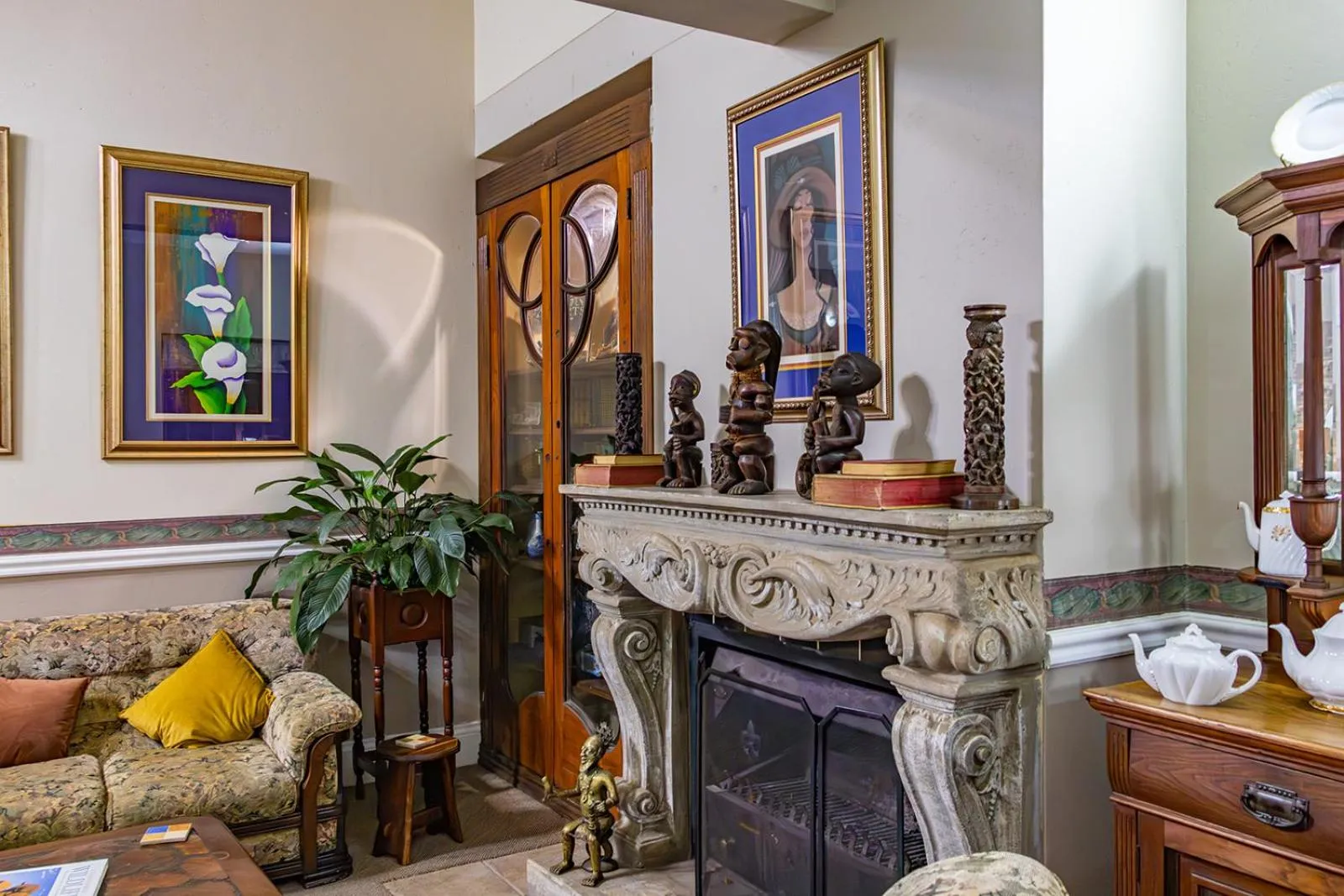 Living room in Westlodge at Graskop B&B