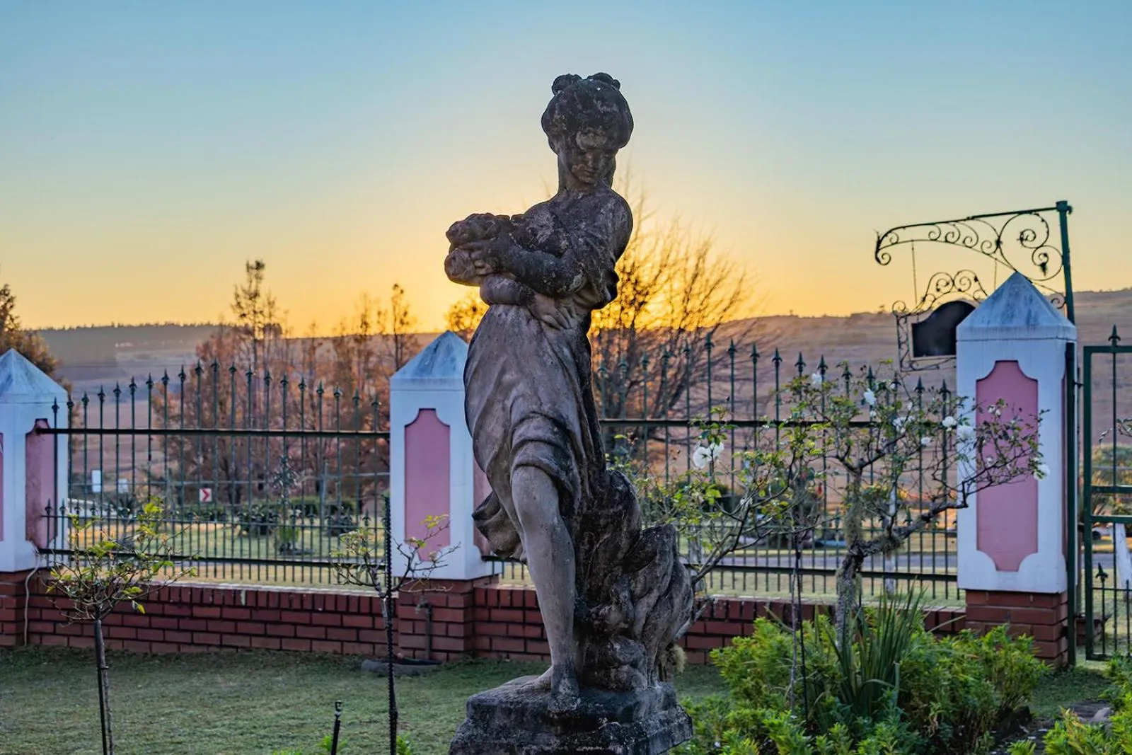 Sunrise in Westlodge at Graskop B&B