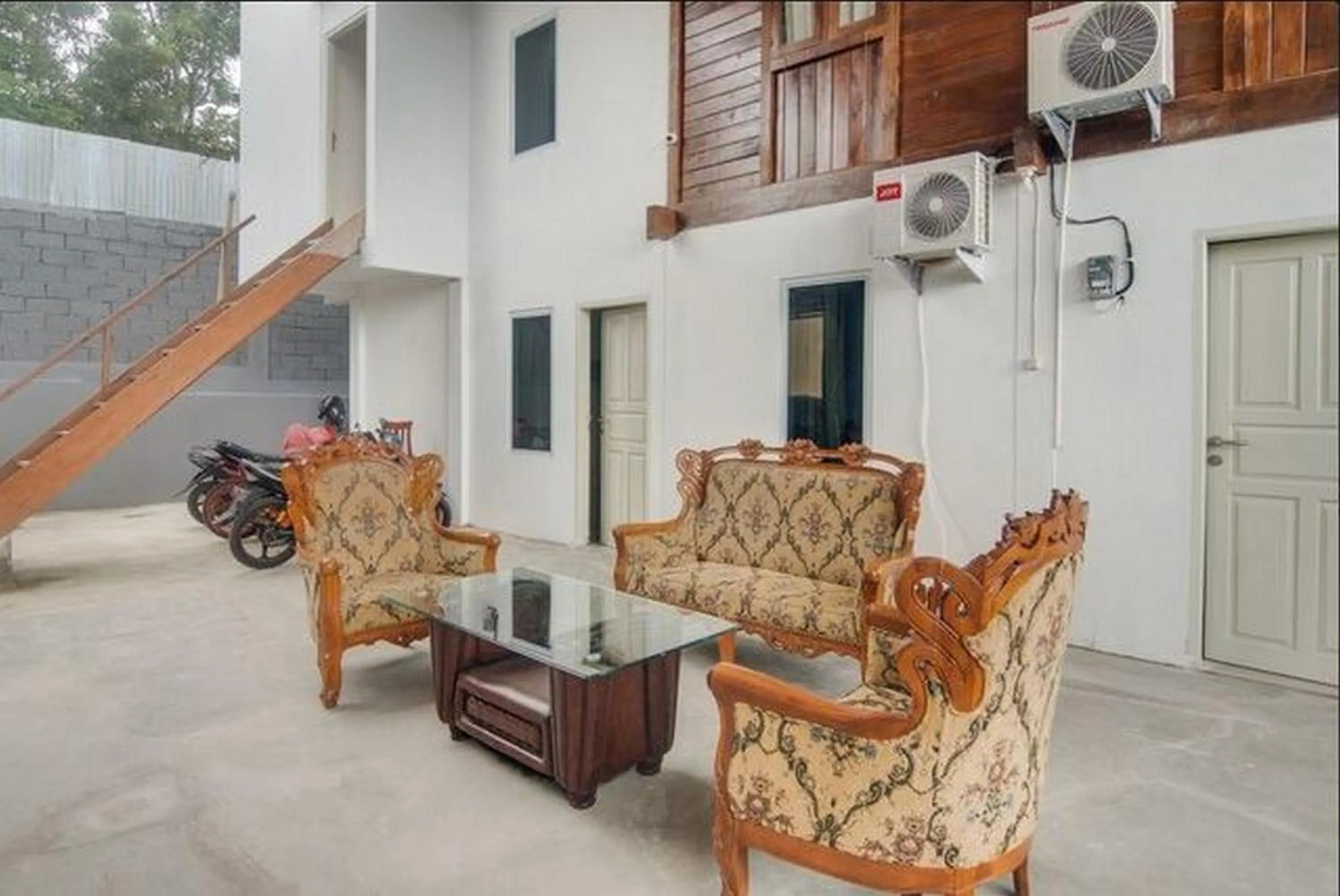 RedDoorz @ Wanea Area Manado