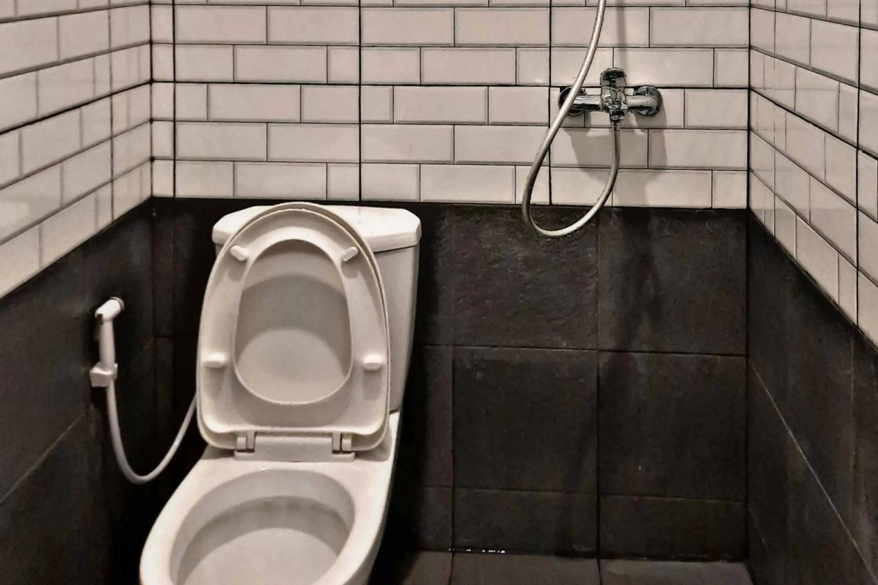 Property building in RedDoorz at CBD Polonia Medan