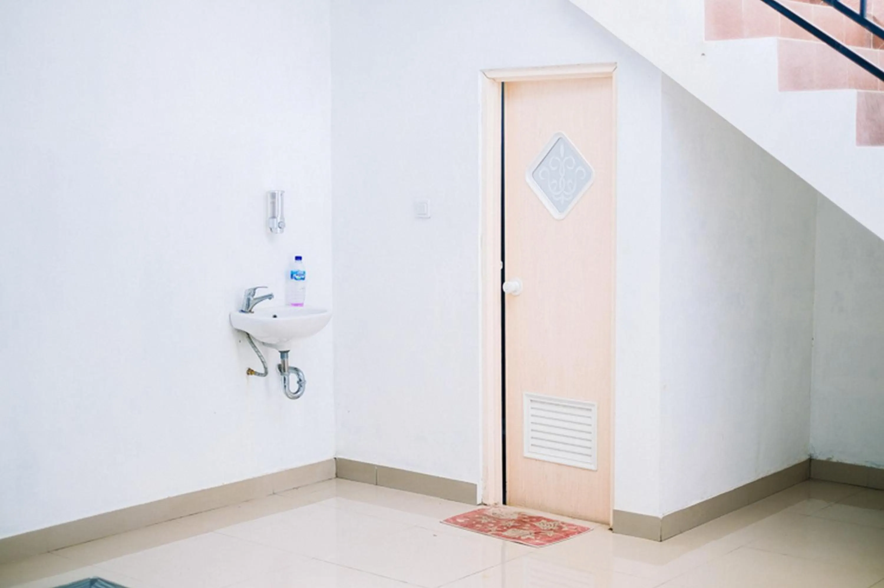 Property building in RedDoorz At Artomoro Guest House