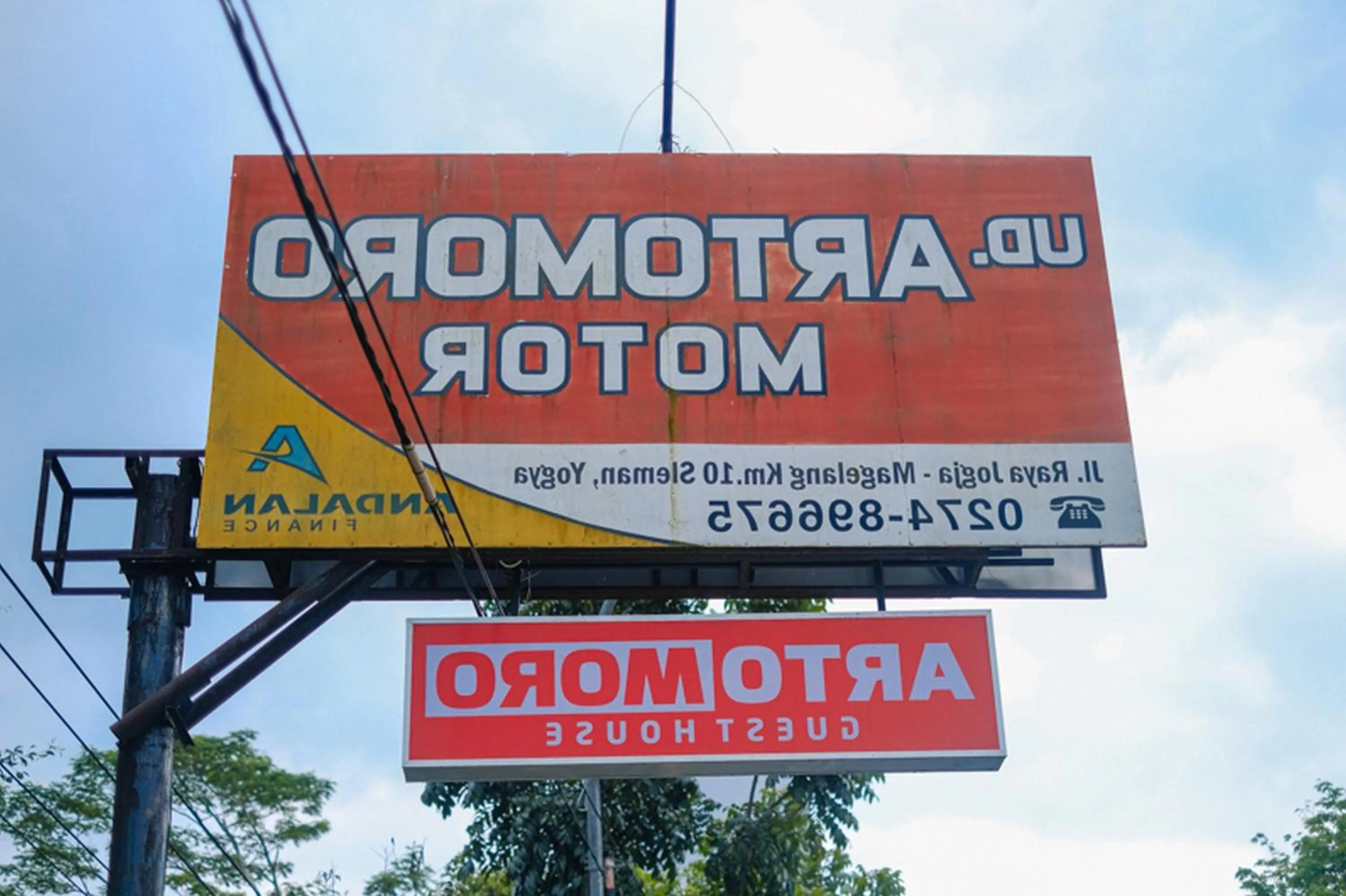 Property building in RedDoorz At Artomoro Guest House