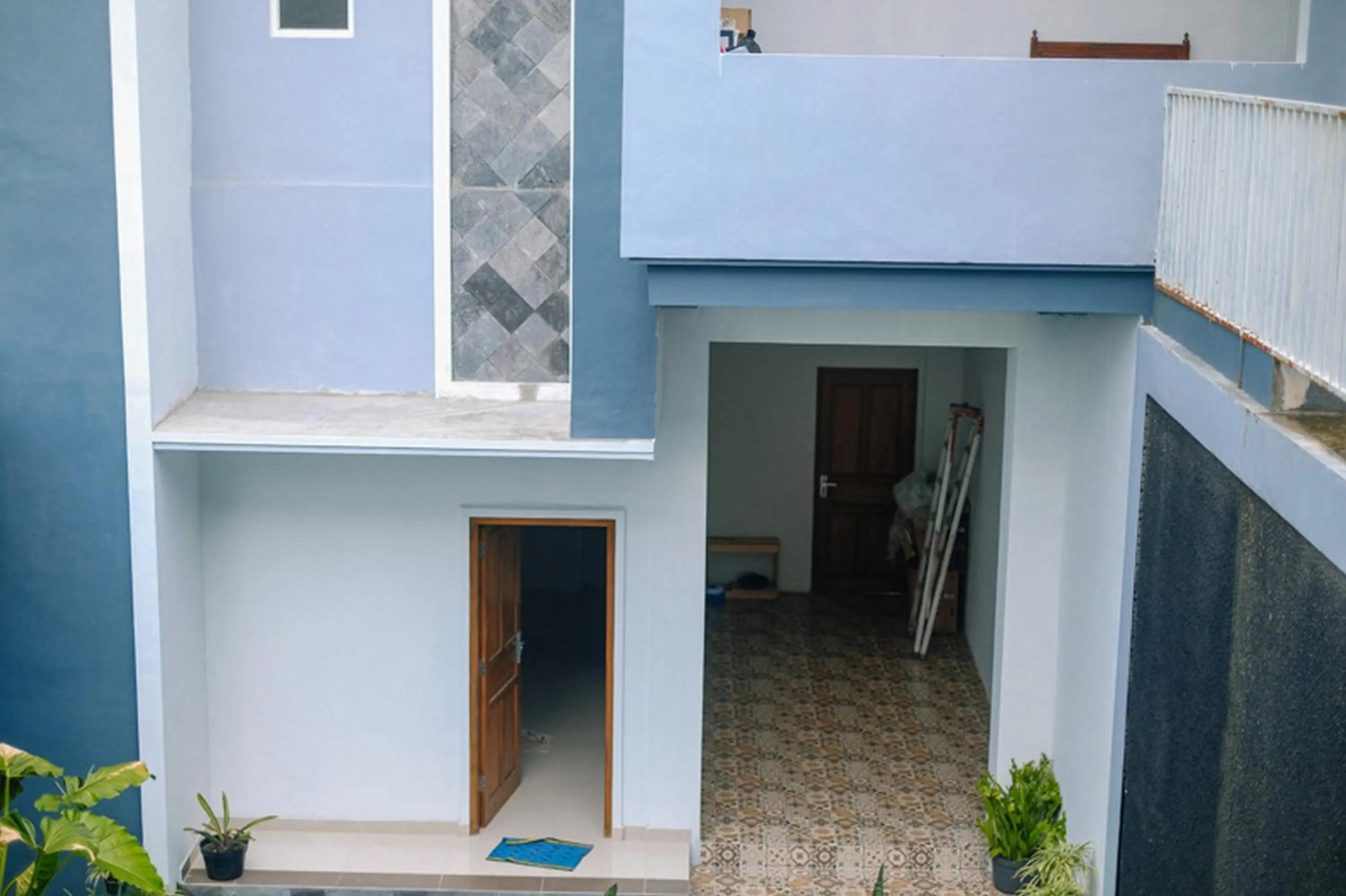 Property building in RedDoorz At Artomoro Guest House