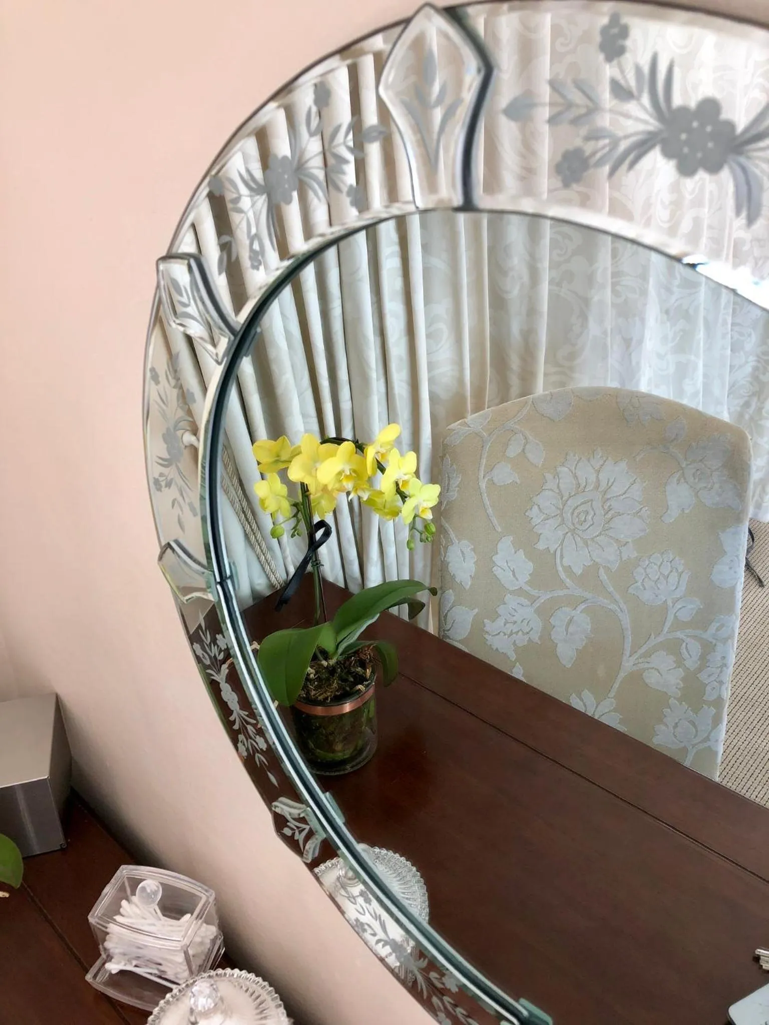 Seating area in Sandra's Guest House