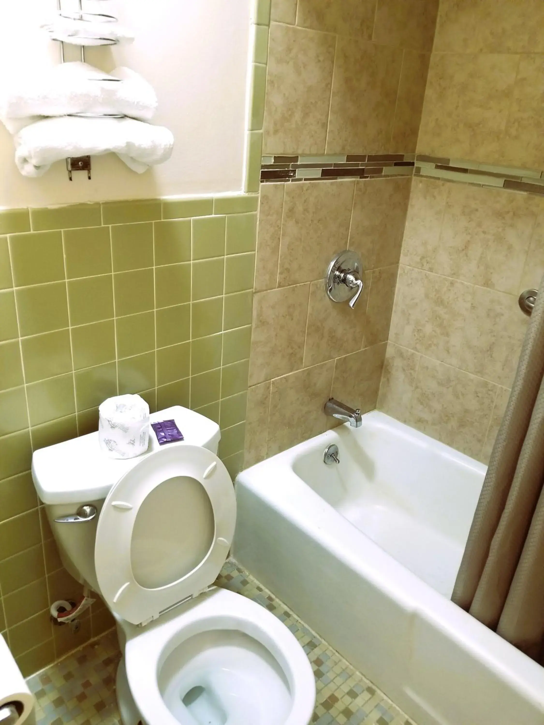 2 Double Beds Non-Smoking in Americas Best Value Inn Arkansas City 2 Double Beds Non-Smoking in Americas Best Value Inn Arkansas City