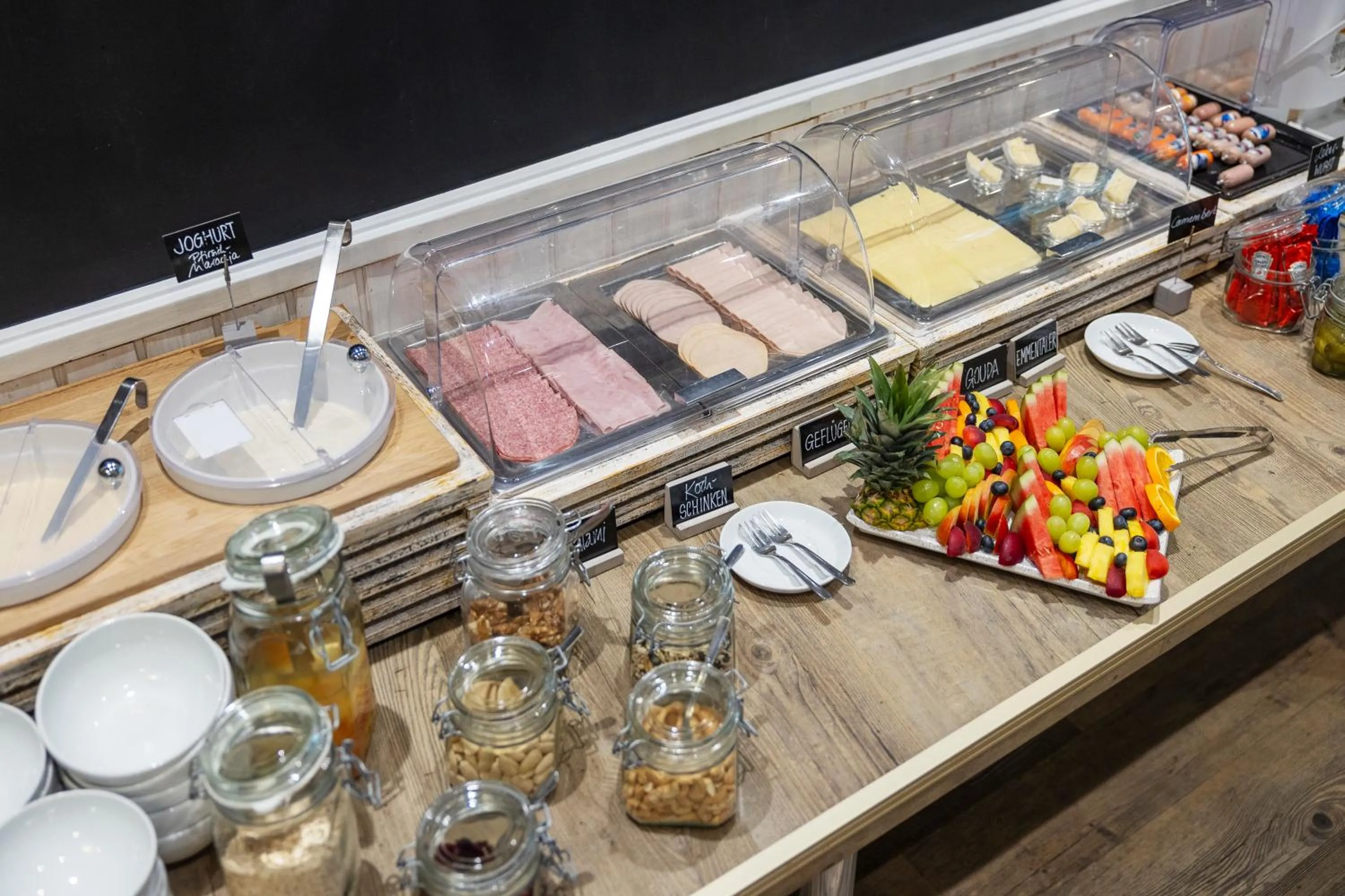 Restaurant/places to eat in Auto-Parkhotel Hamburg St Pauli