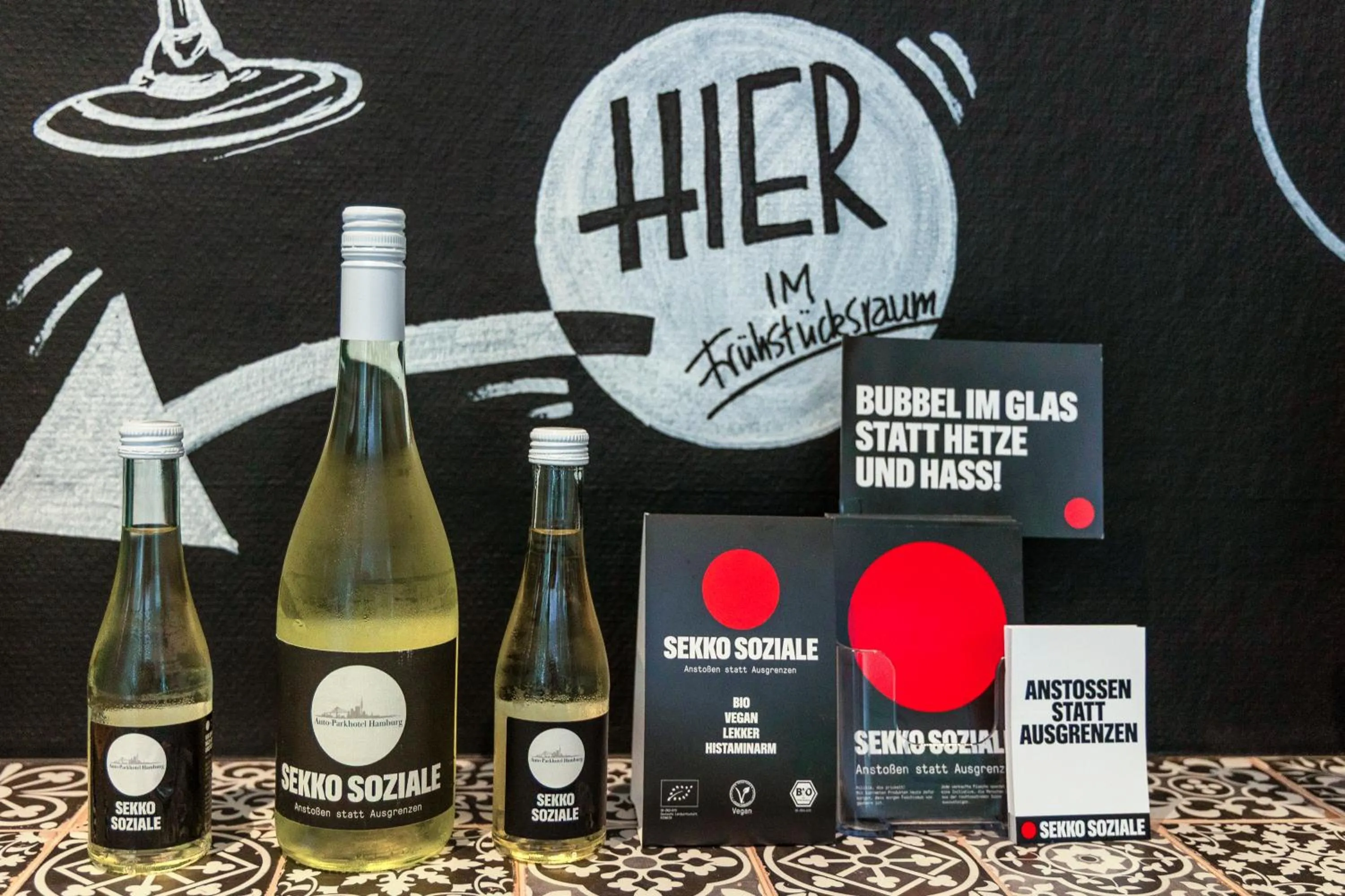 Property logo or sign in Auto-Parkhotel Hamburg St Pauli