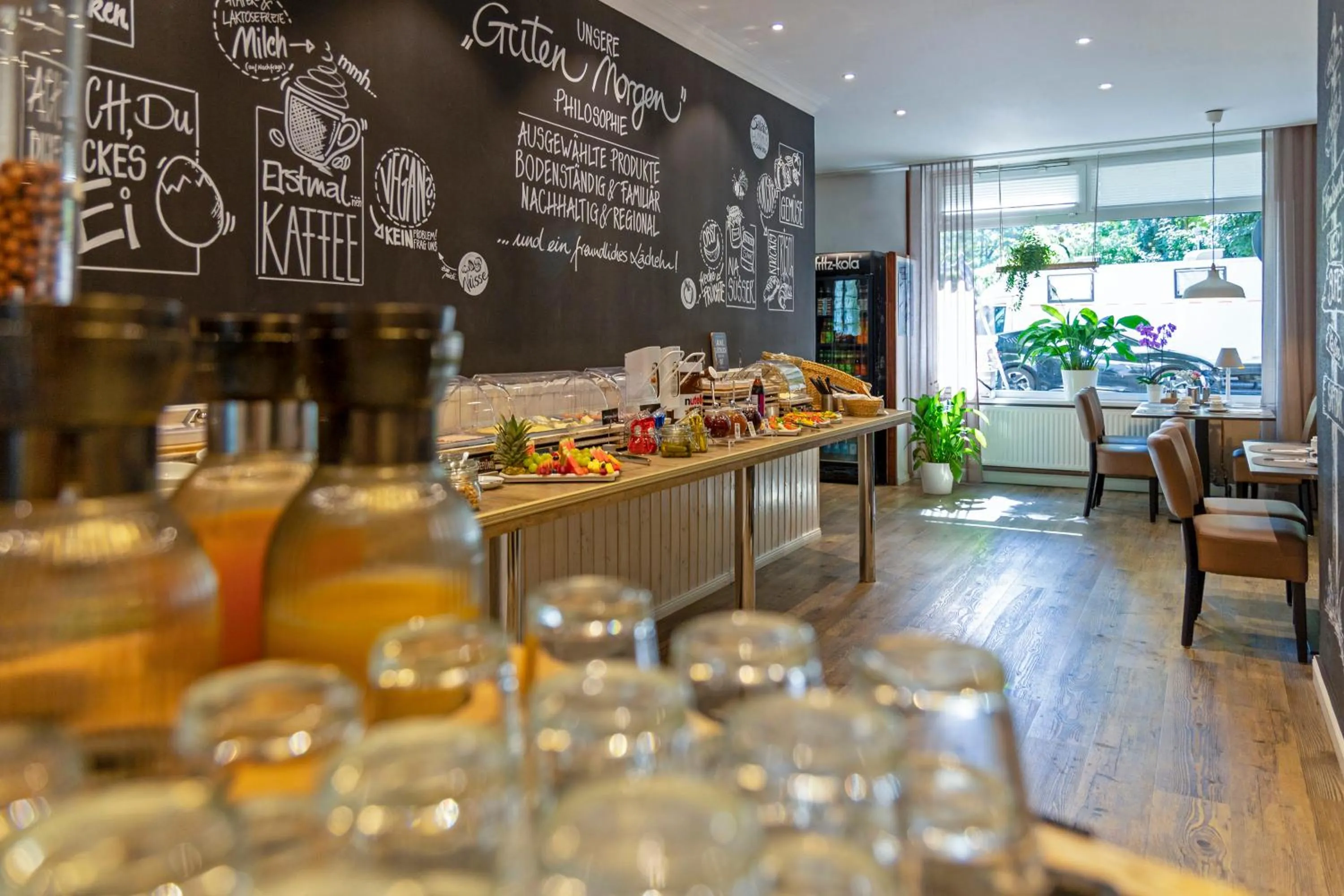 Restaurant/places to eat in Auto-Parkhotel Hamburg St Pauli