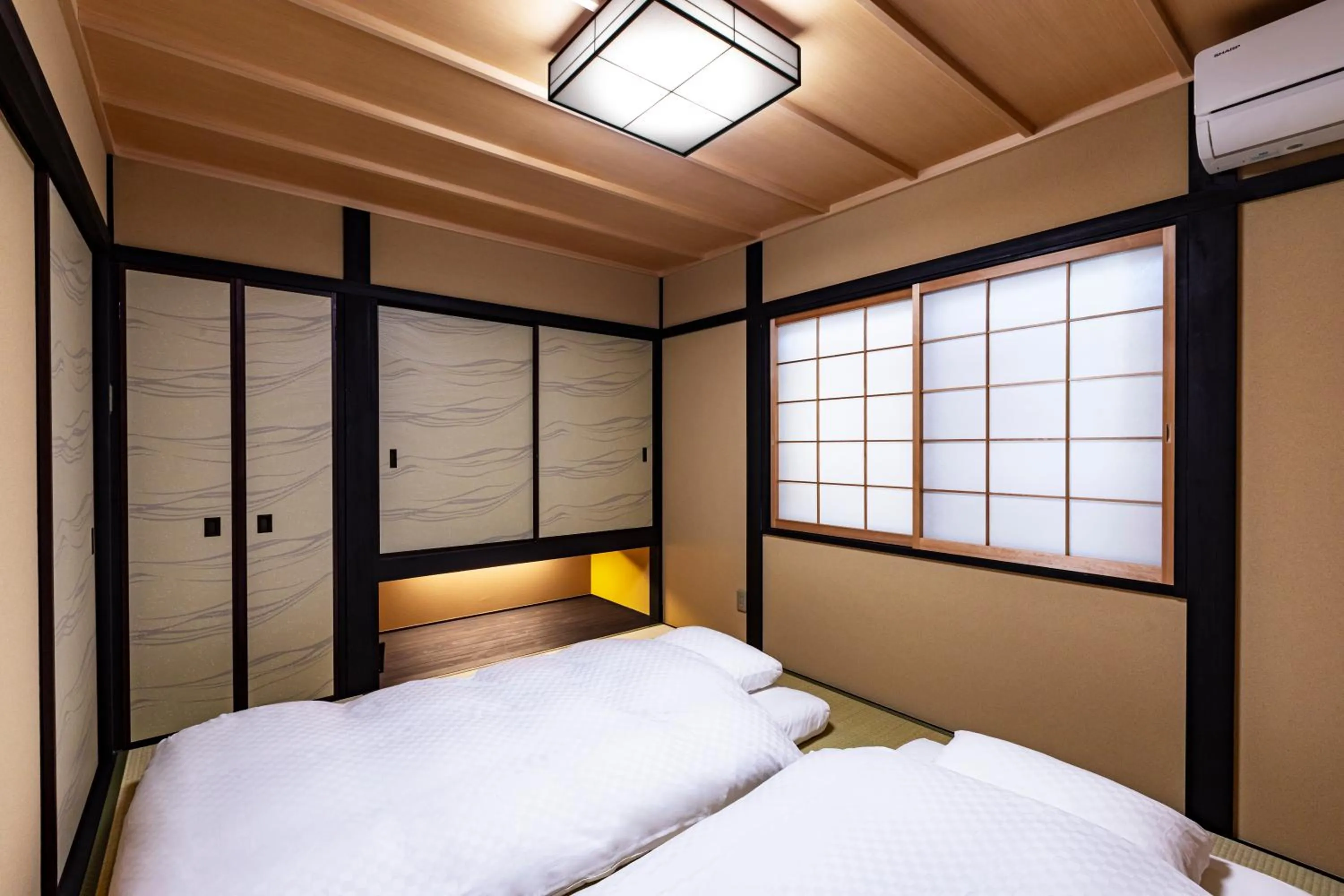 Bedroom, Bed in Rinn Marikoji