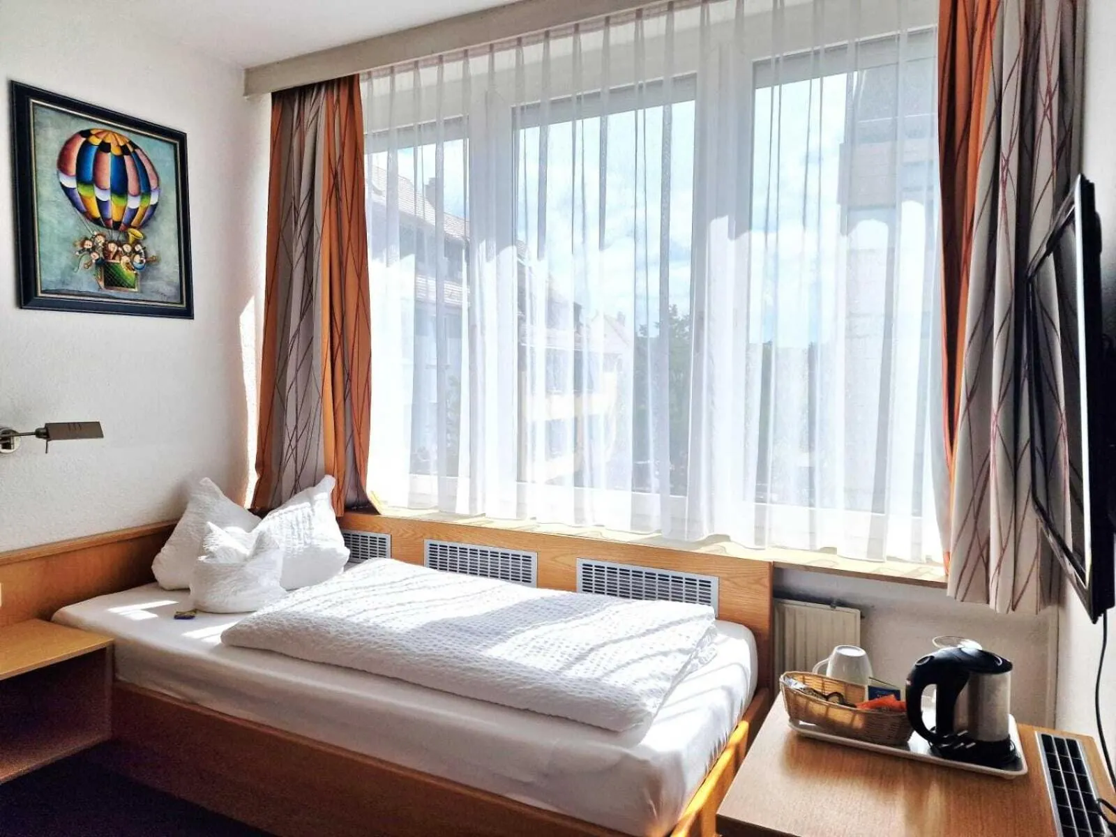 Superior Single Room - single occupancy in City Hotel
