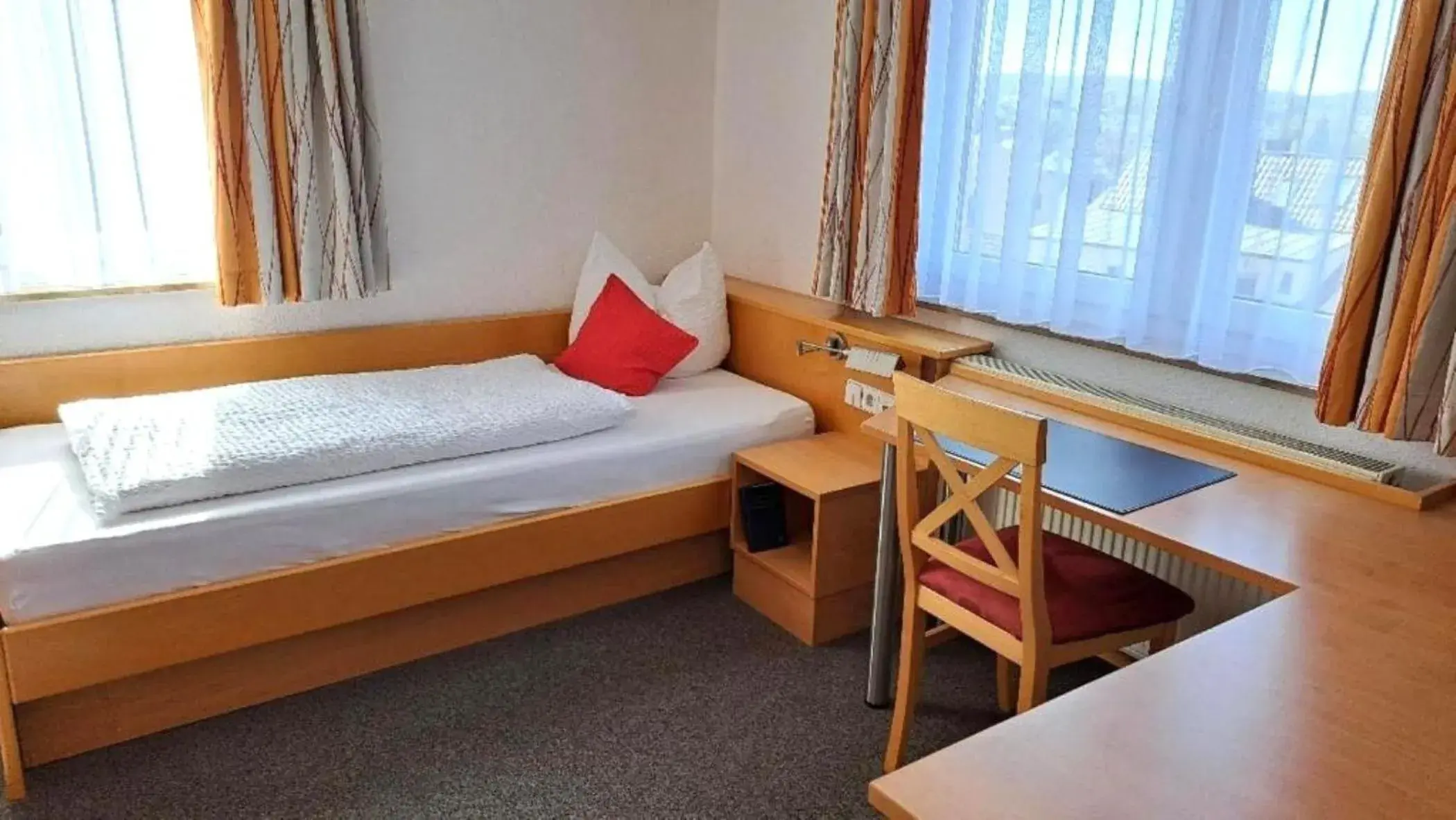 Deluxe Single Room - single occupancy in City Hotel Deluxe Single Room - single occupancy in City Hotel