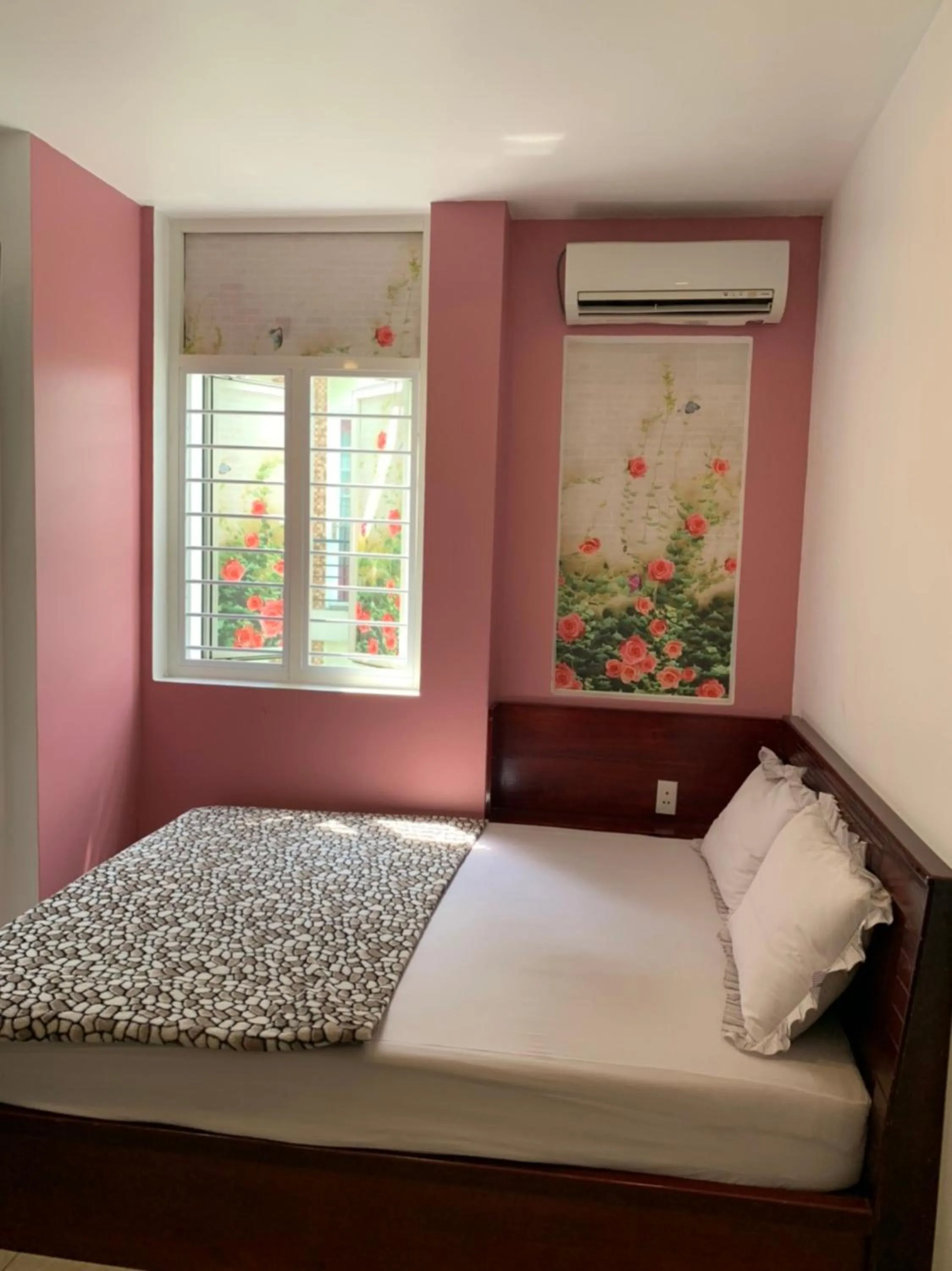 Bedroom, Bed in Hoang Yen Nhi Hotel