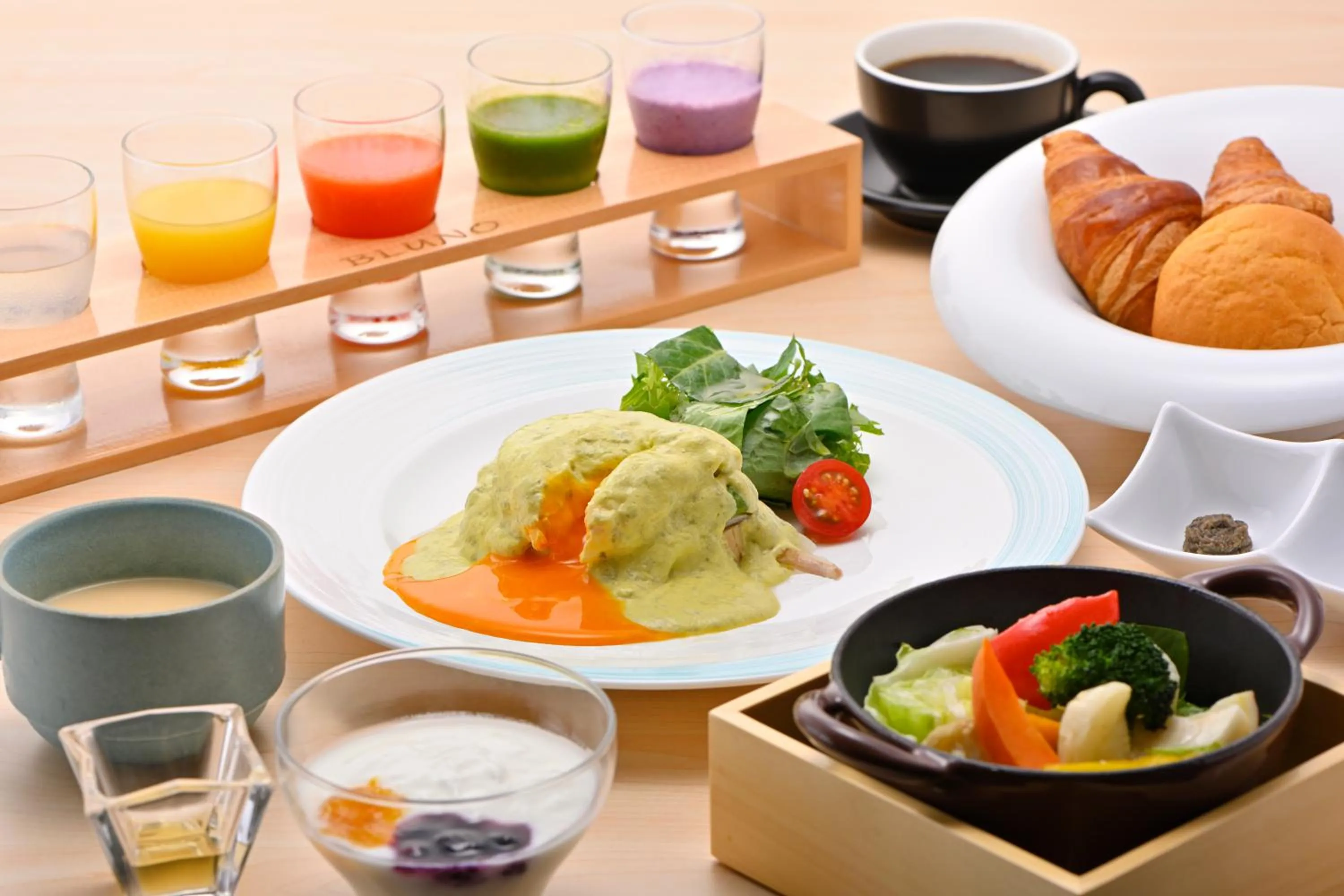 Food and drinks in UNO HOTEL