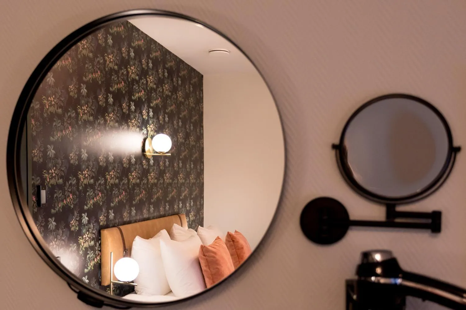 Bathroom, Bed in Boutique Hotel Rijks I Kloeg Collection