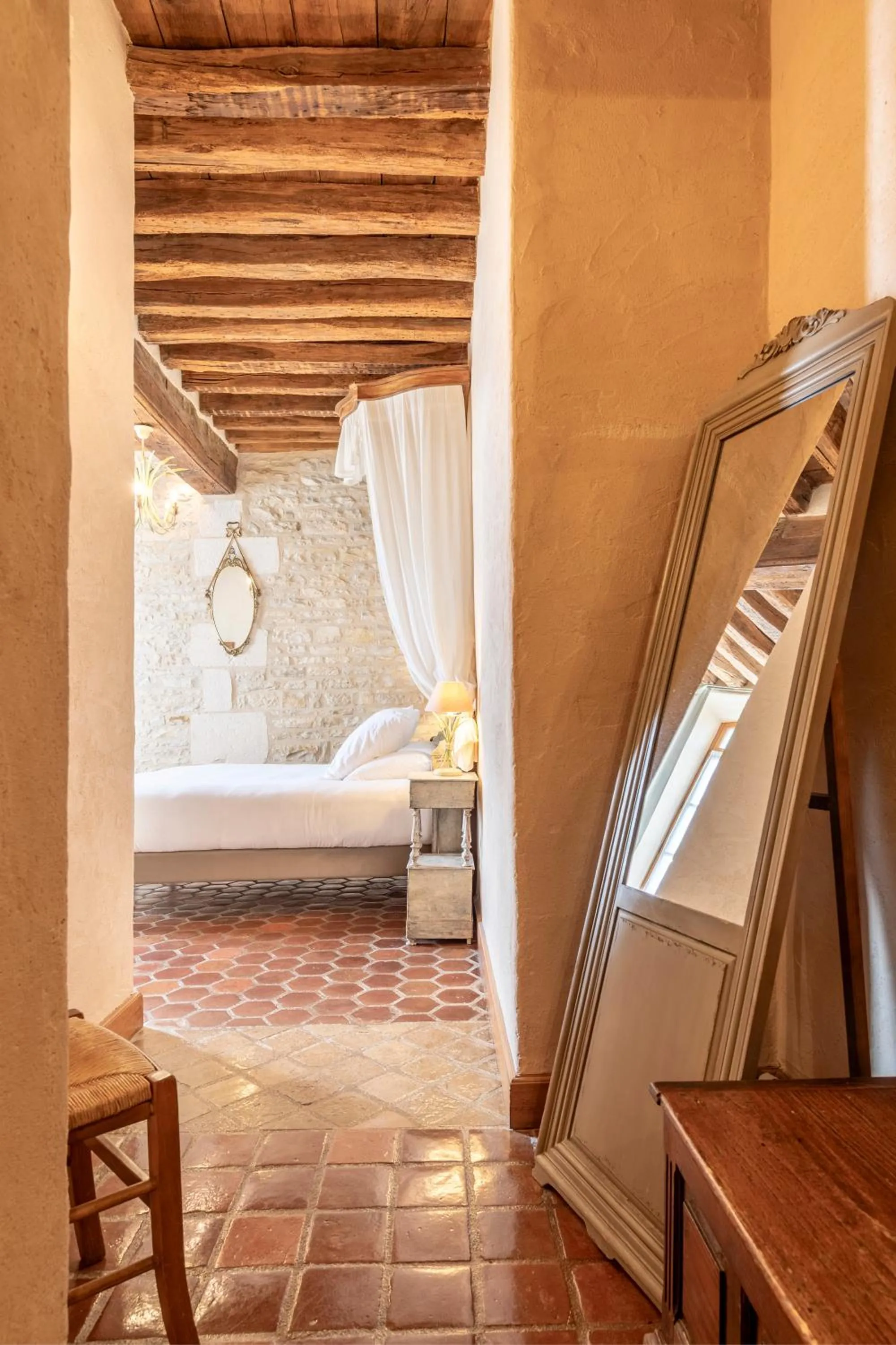 Photo of the whole room, Bed in Hôtel De La Beursaudiere