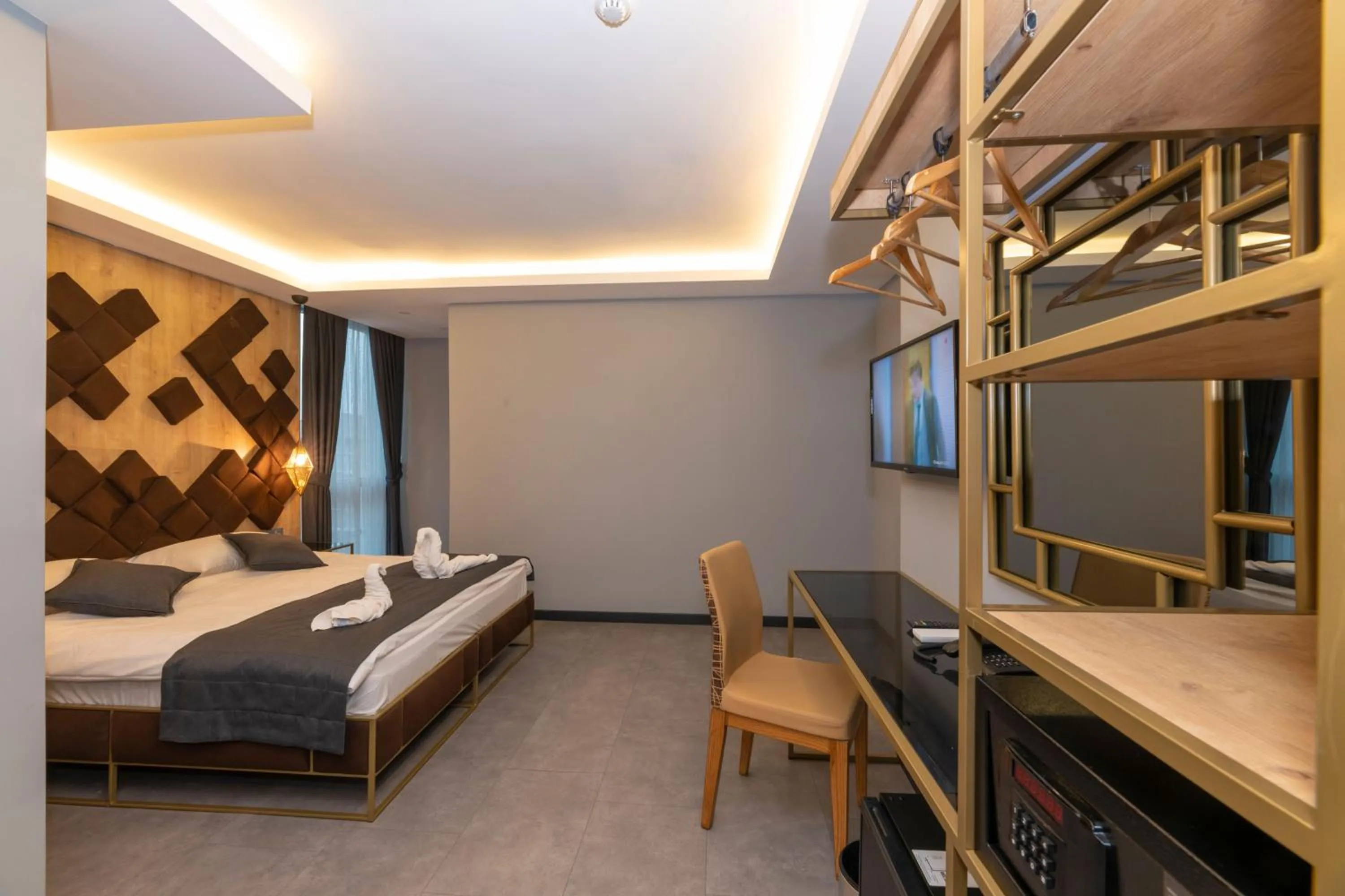 Photo of the whole room, Bed in Fly And Stay Airport Hotel