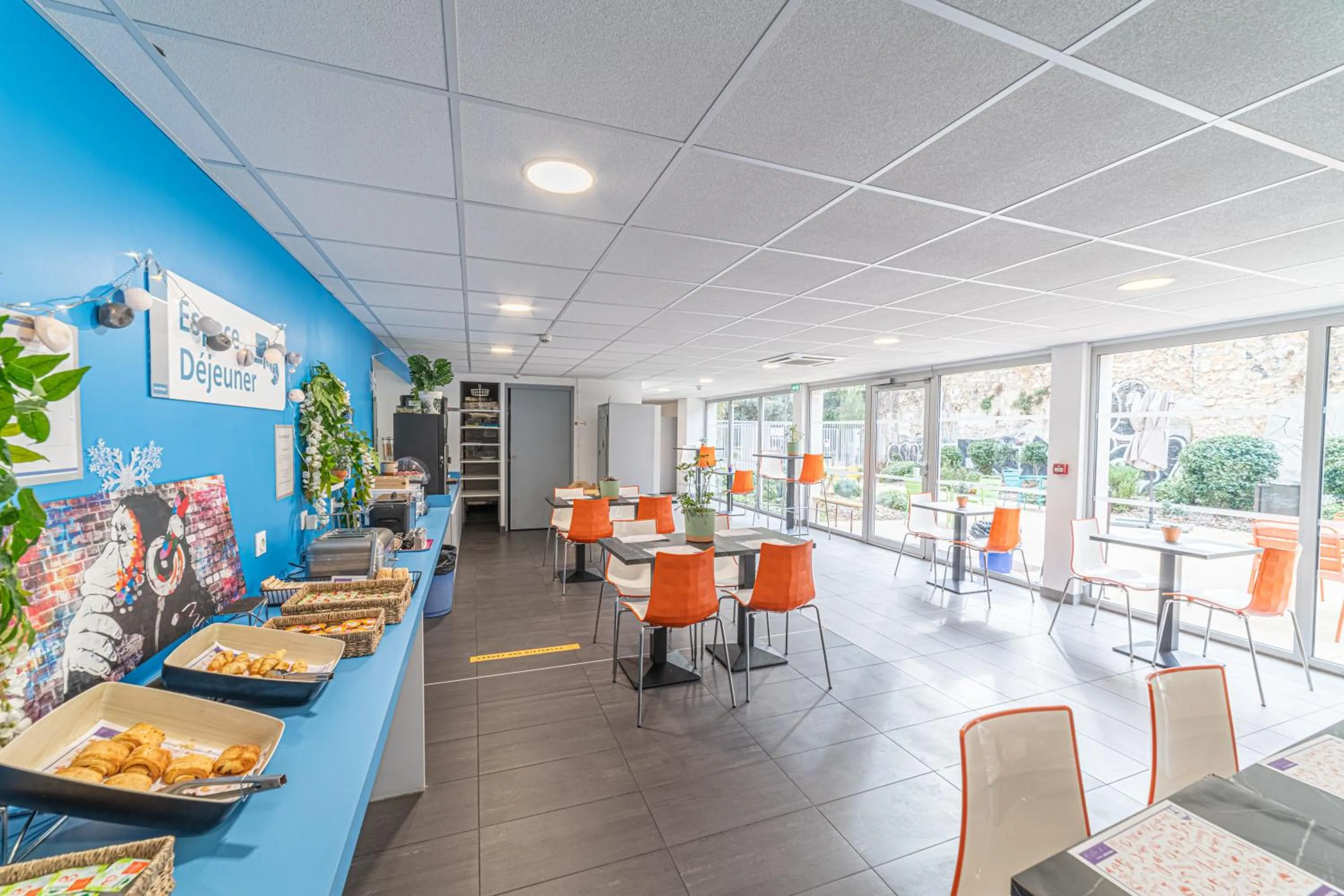 Breakfast in Montempô Appart'Hôtel Marseille Centre Dôme