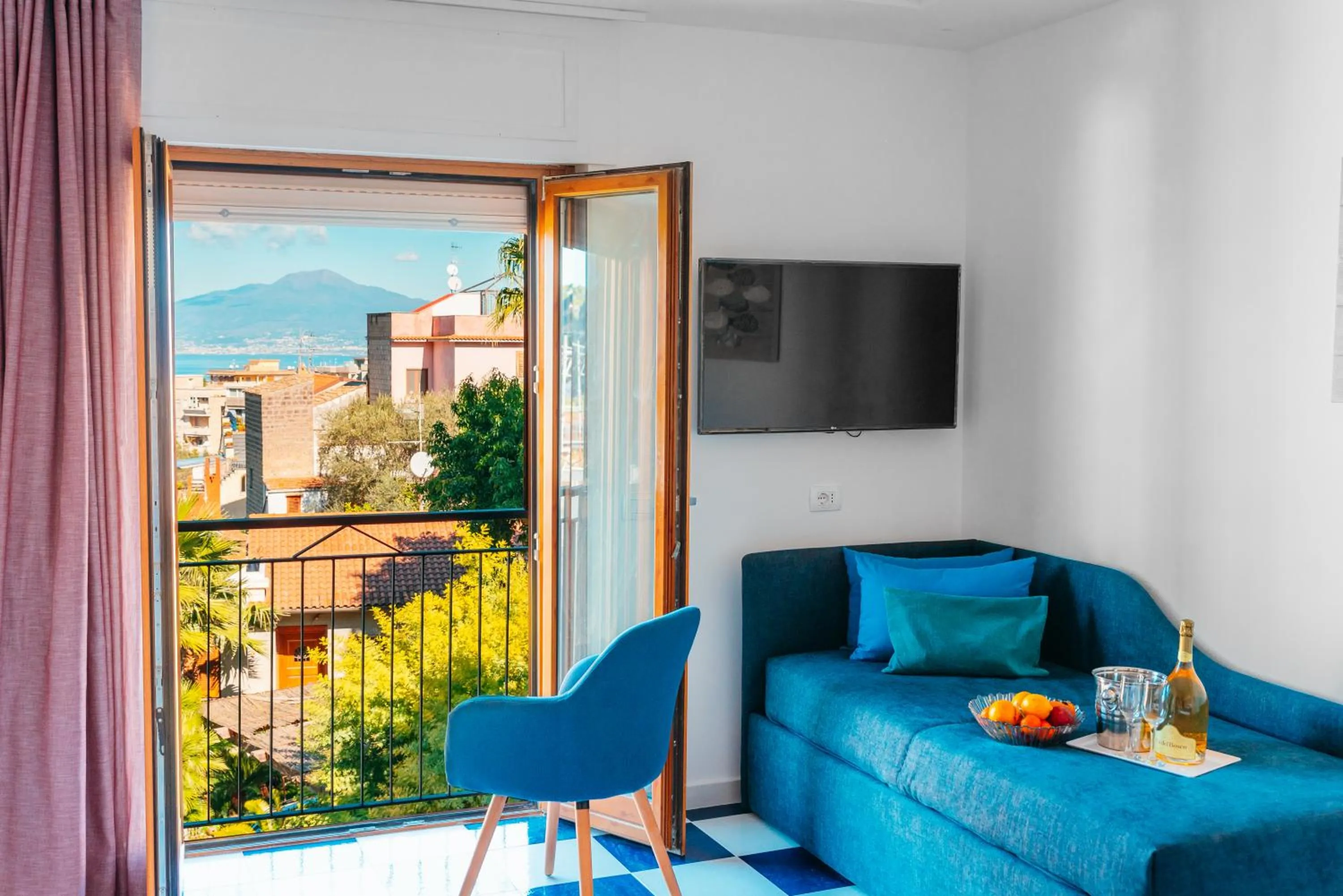 Bed in Maison Serena Sorrento