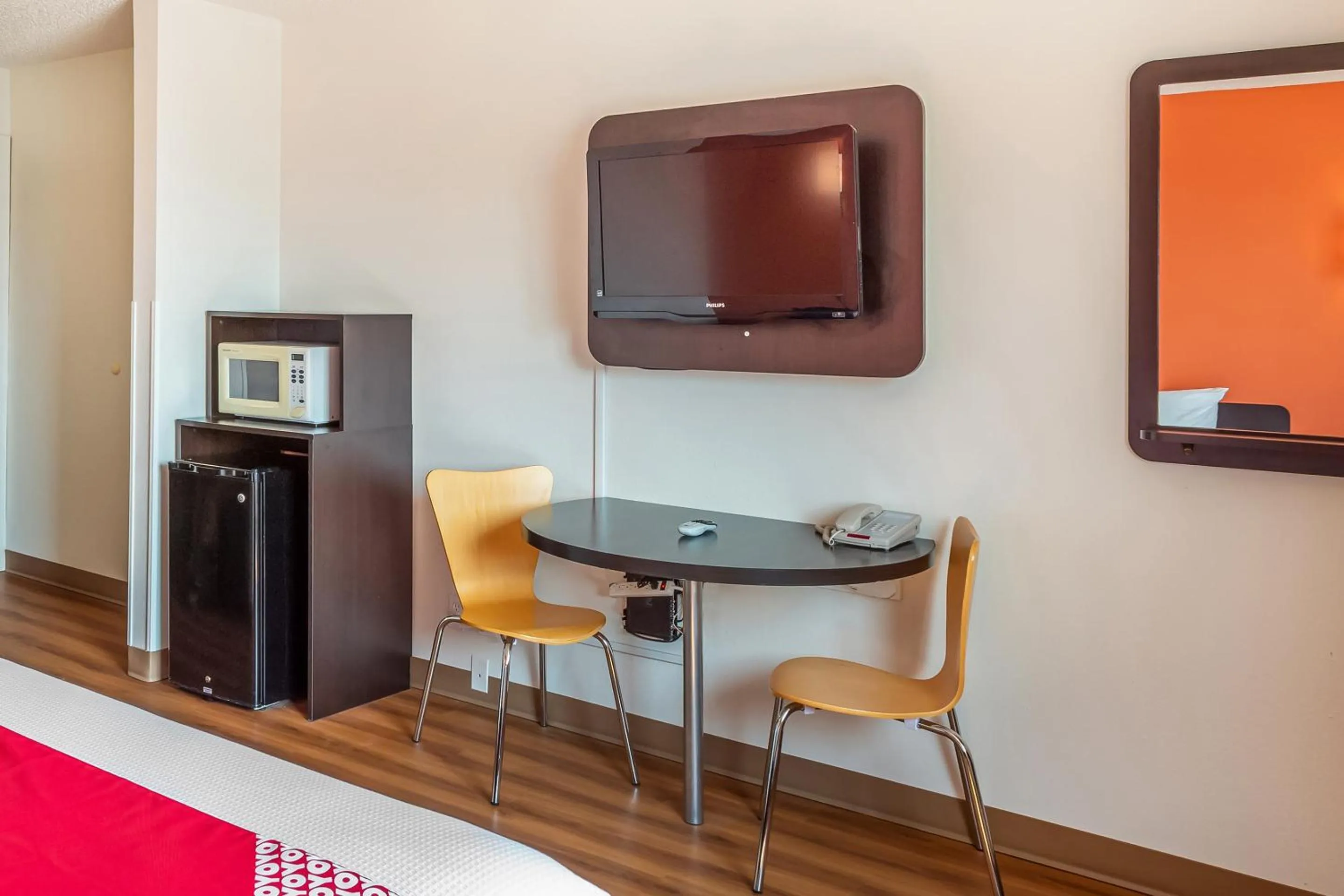 Bedroom in OYO Hotel Shelby MT Hwy 2 & I-15