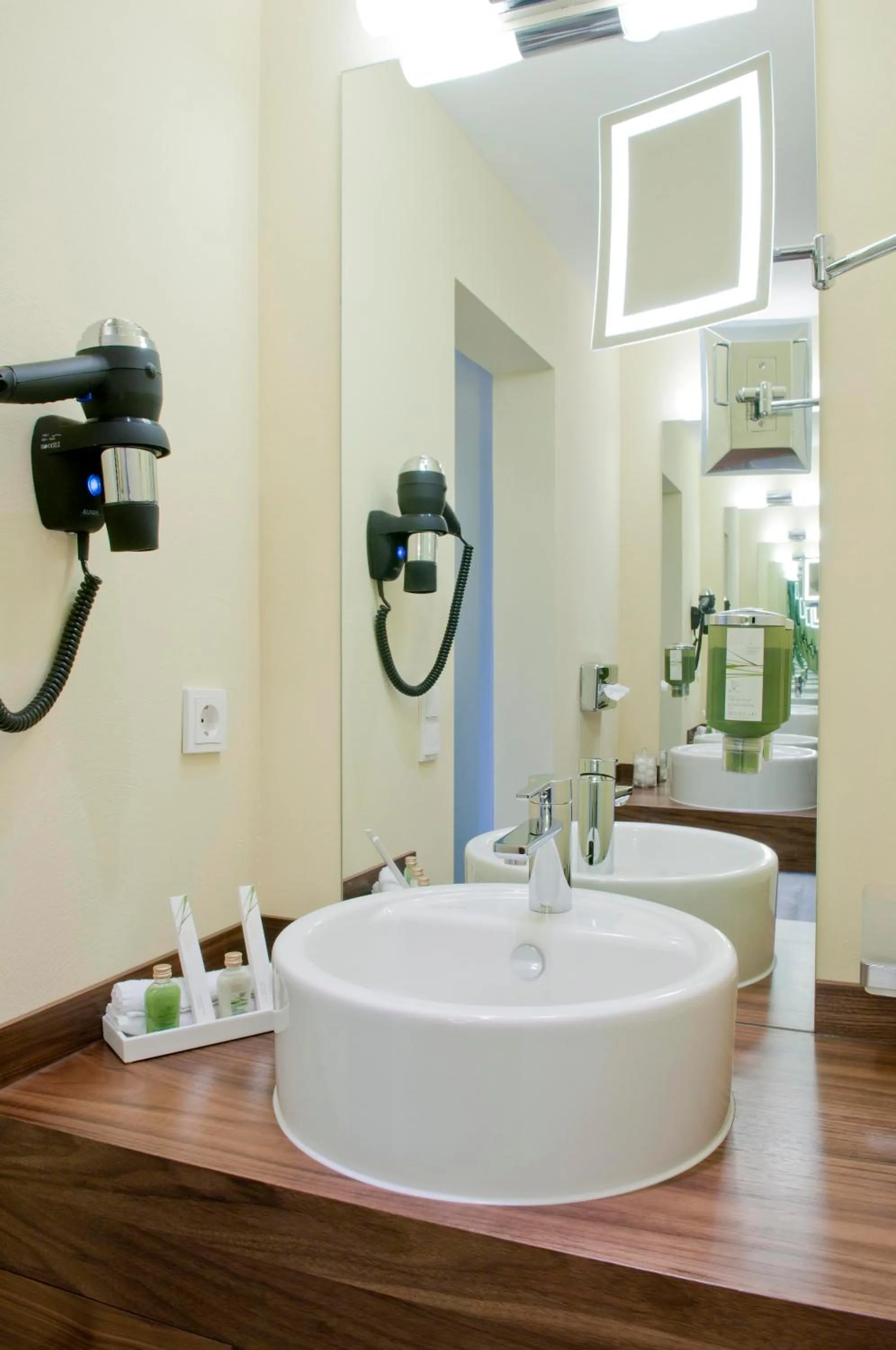 Bathroom in Upstalsboom Varel-Dangast