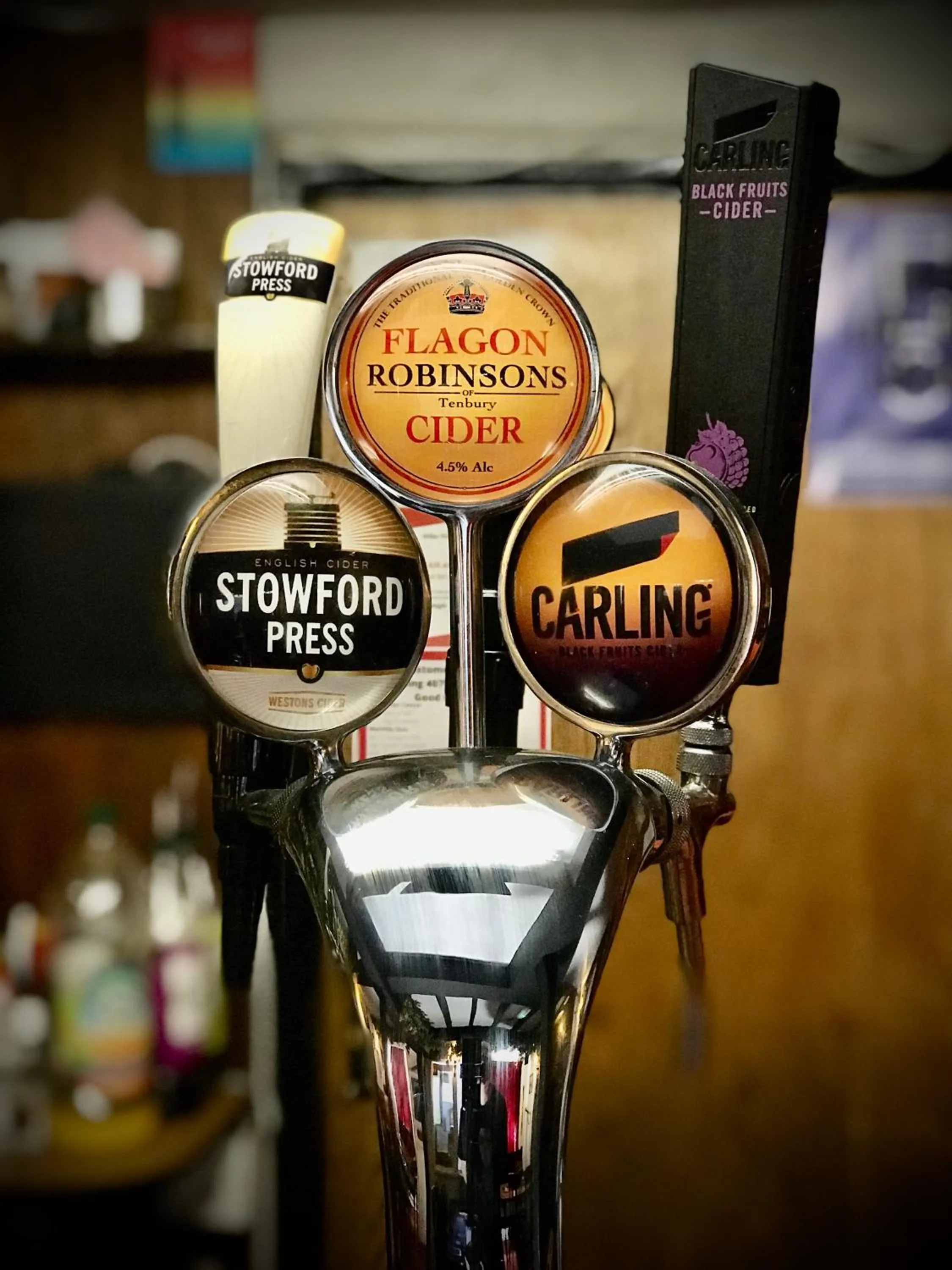 Drinks in The White Horse Inn, Clun