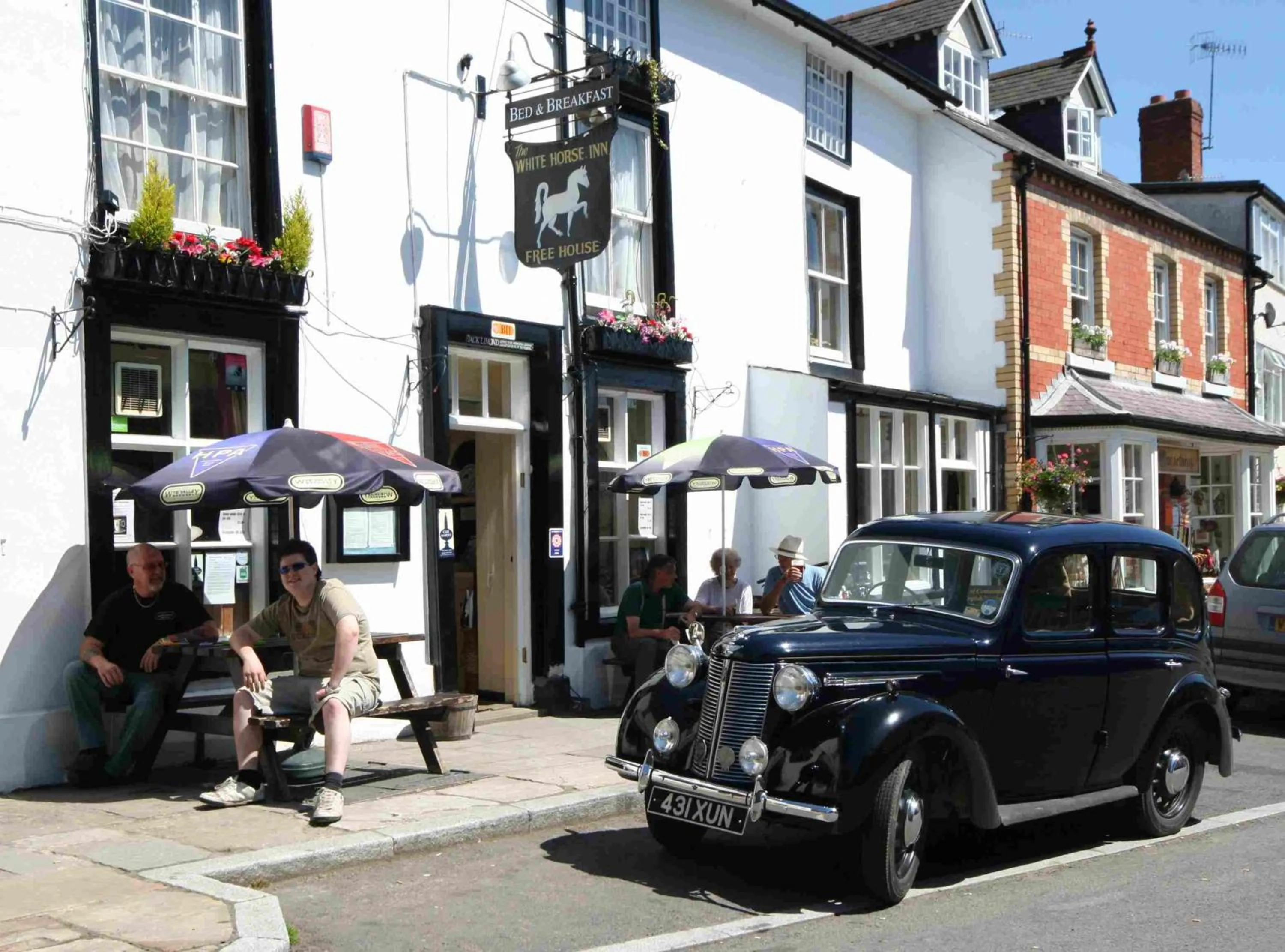 Facade/entrance in The White Horse Inn, Clun