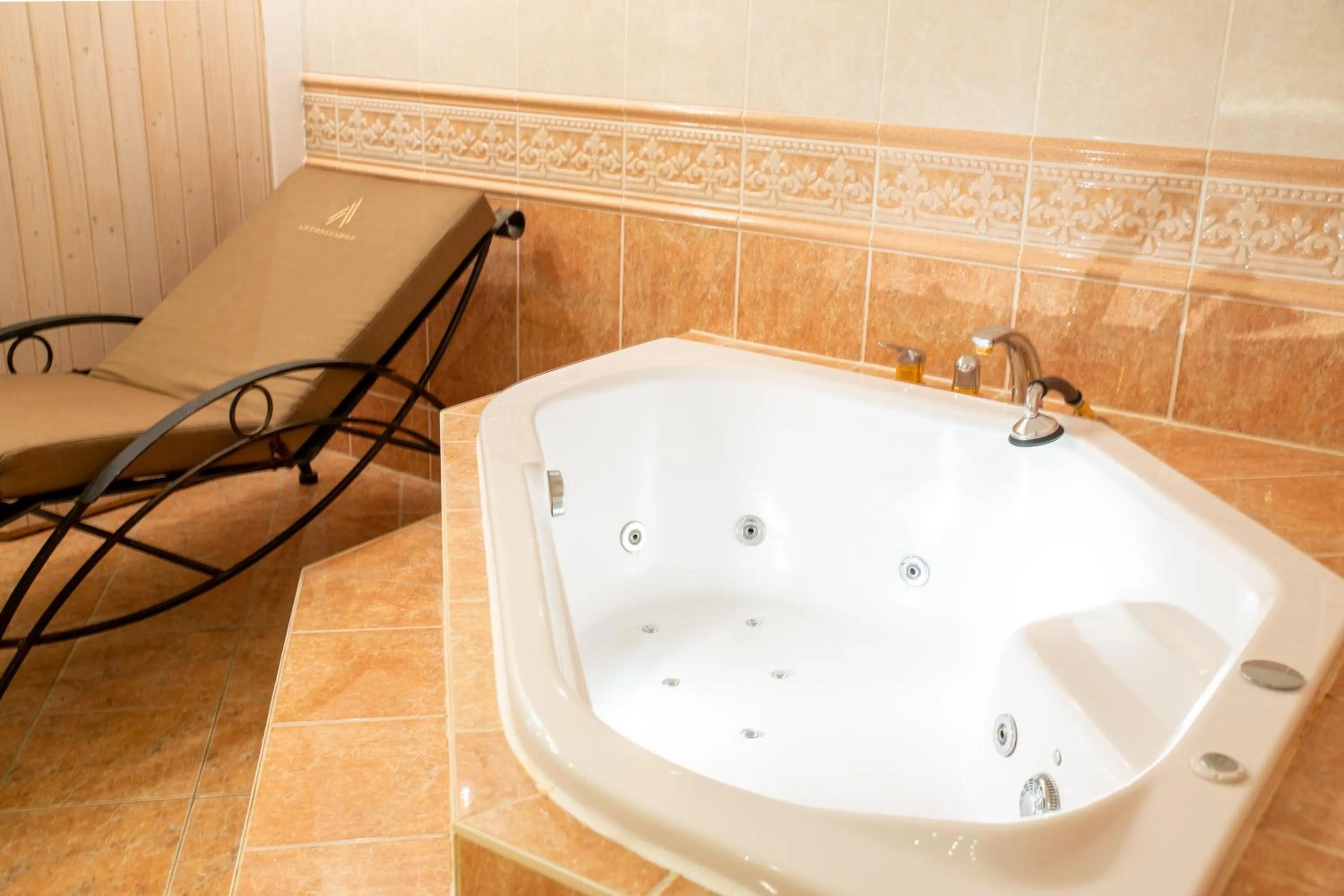 Hot Tub in Hotel Antoniushof