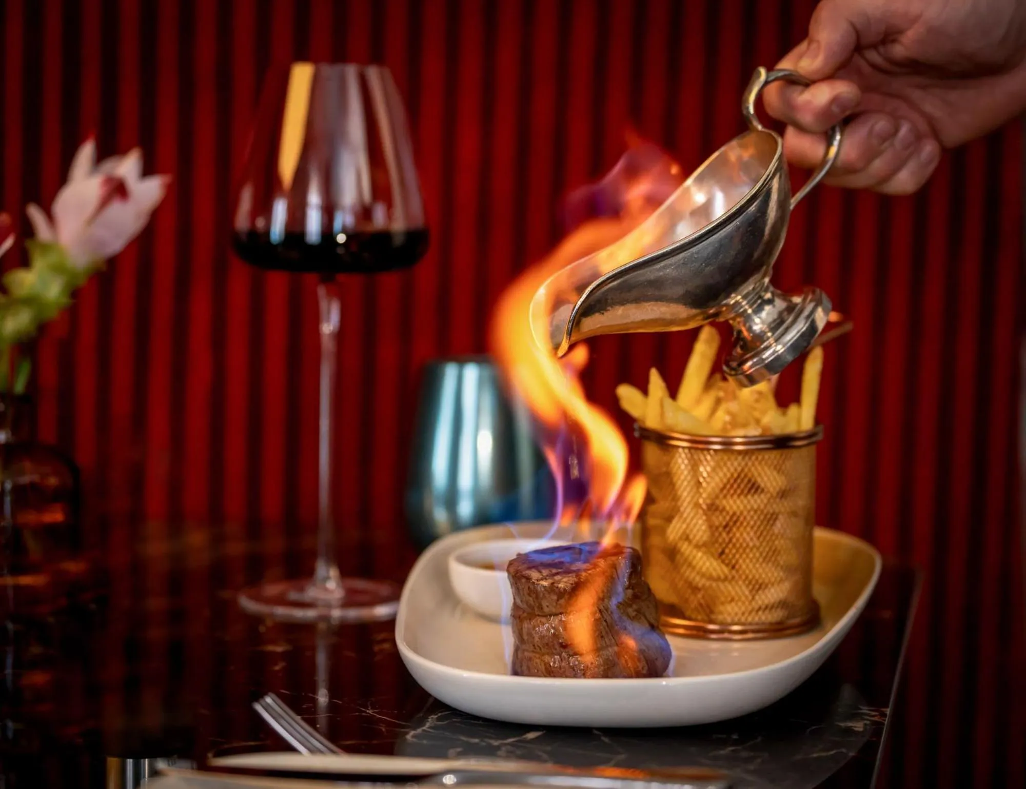 Restaurant/places to eat in Hotel Schweizerhof Luzern