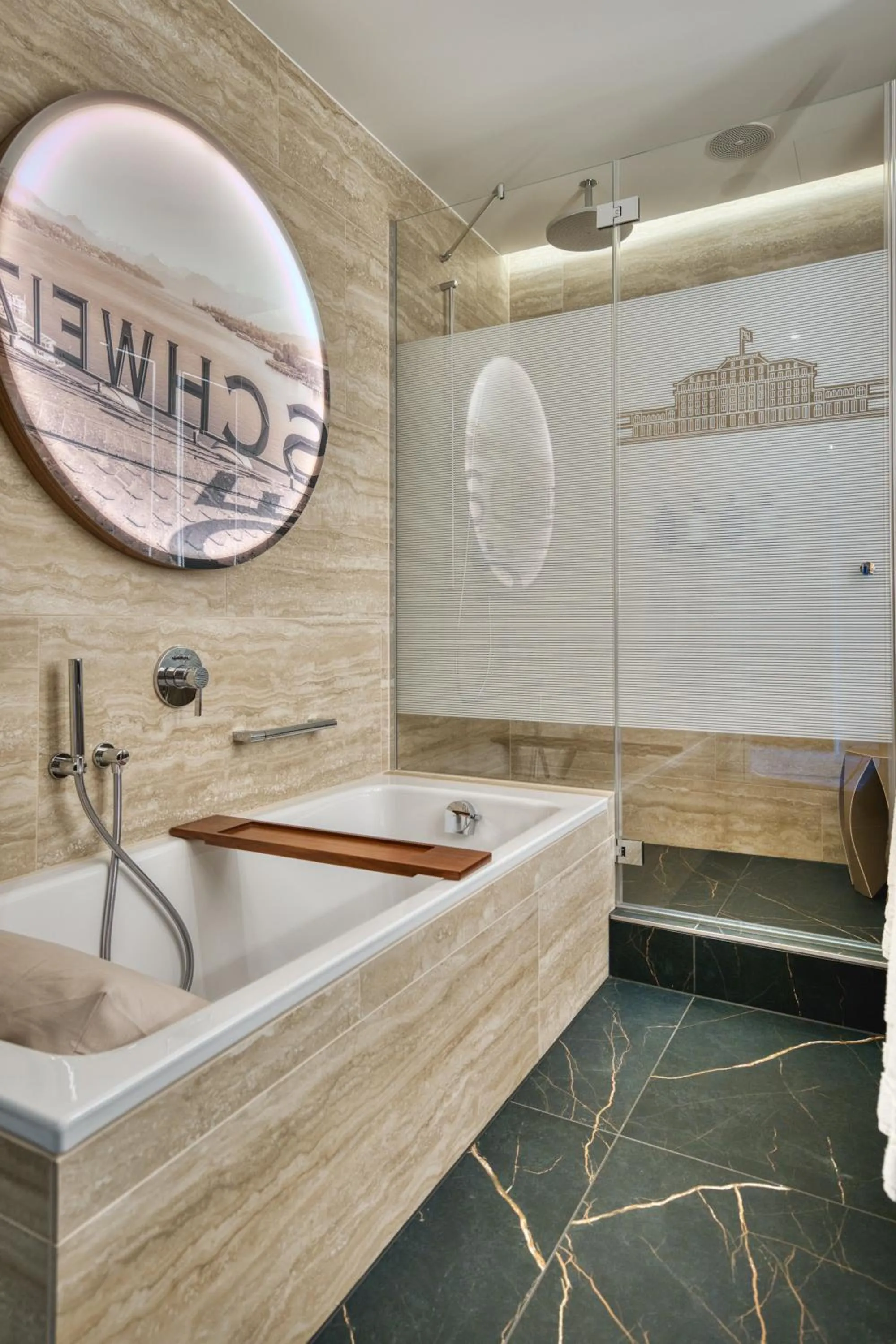 Shower in Hotel Schweizerhof Luzern