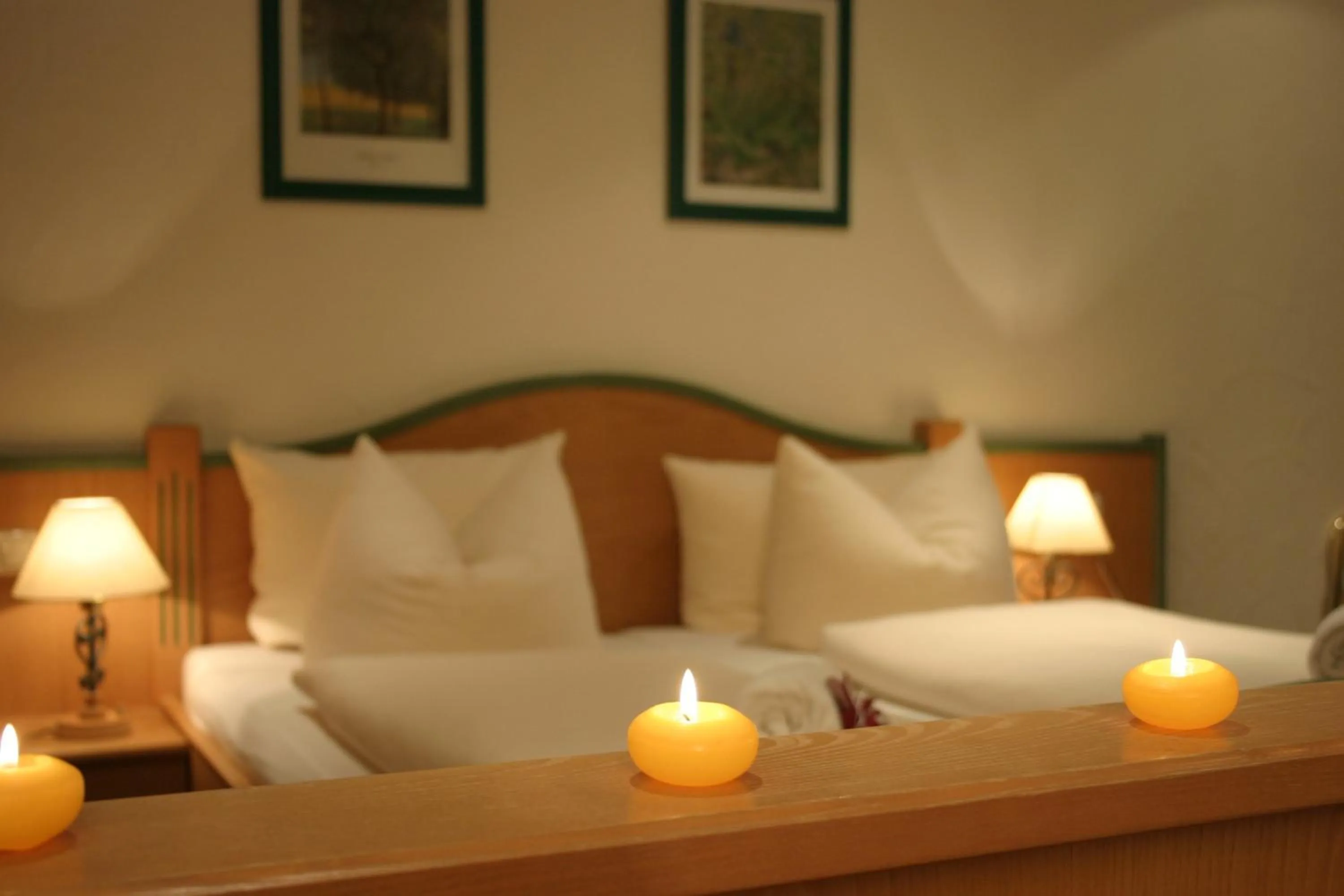 Bedroom, Bed in ARNIKA Garni