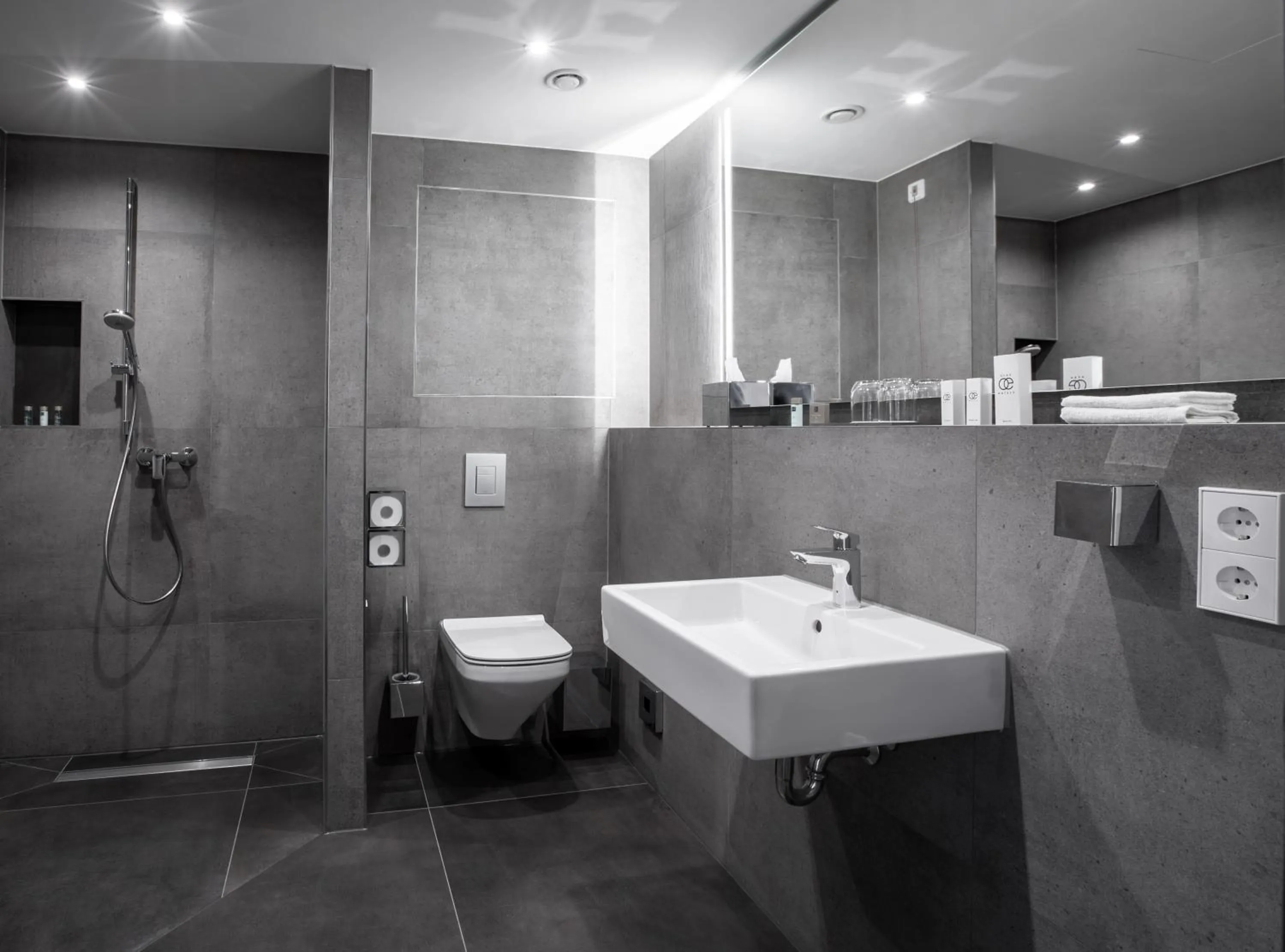 Shower in Ocak Hotel