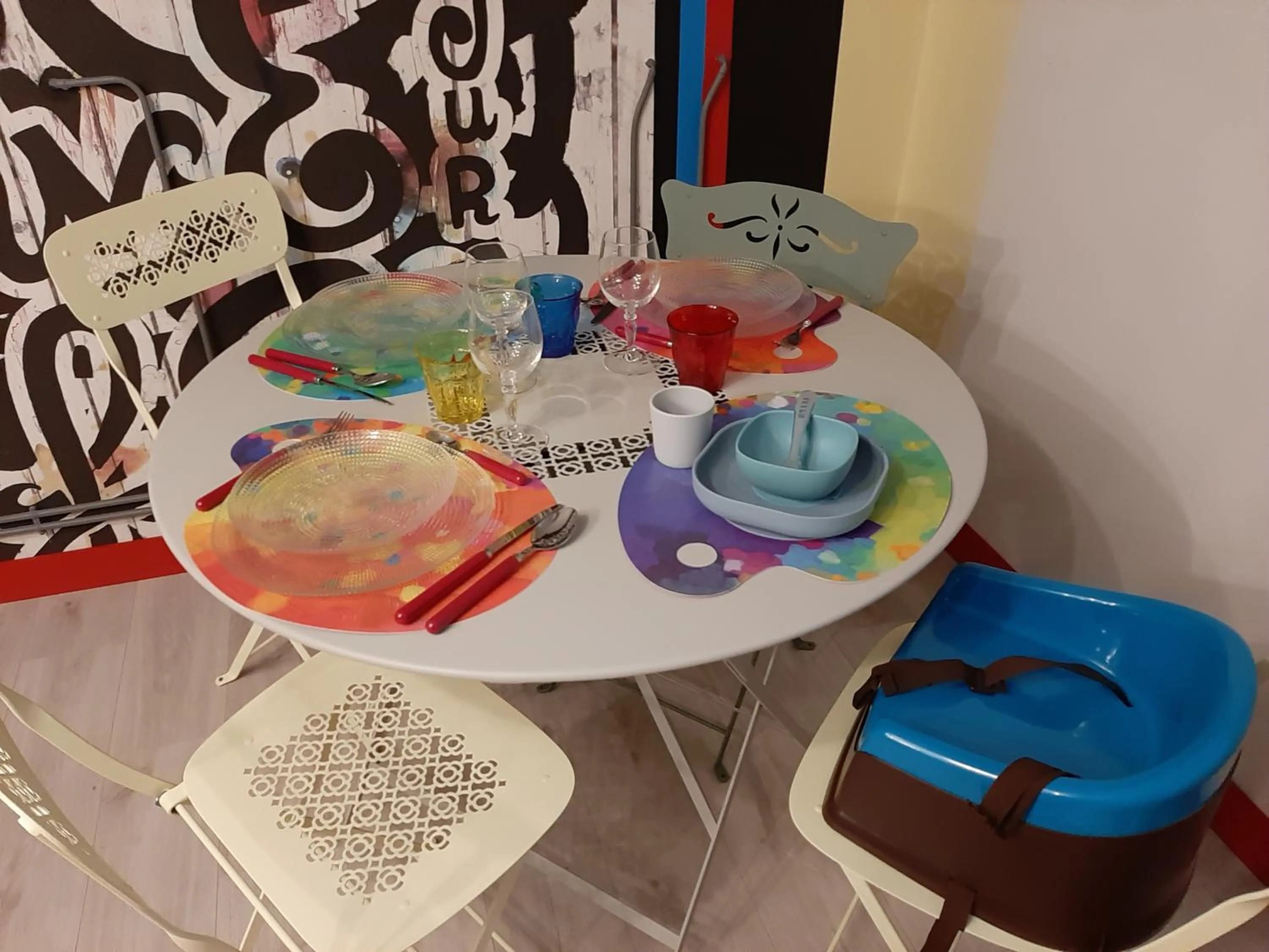 Dining area in SAKURA