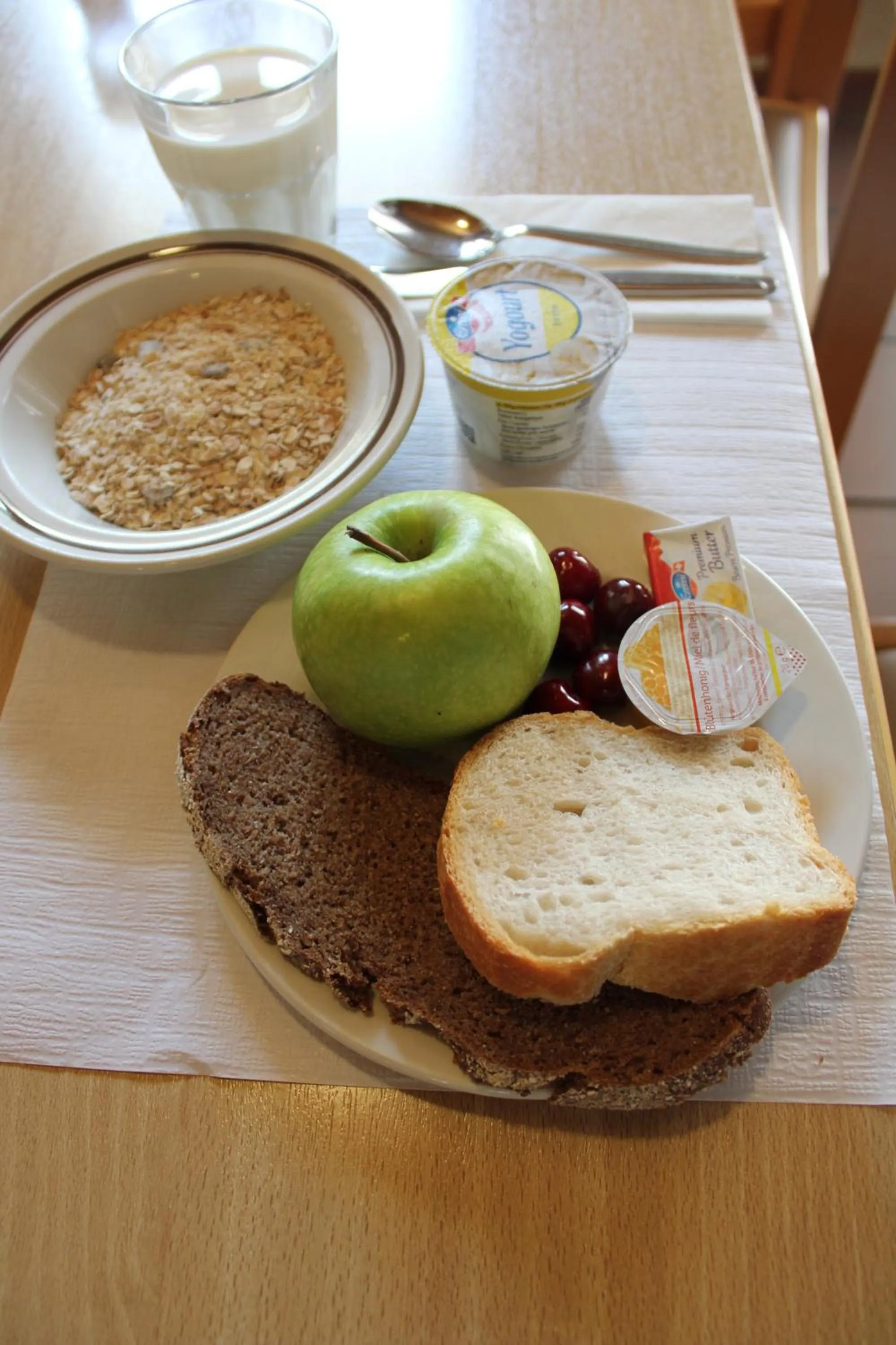 Buffet breakfast in Hotel & Bildungshaus St. Jodern