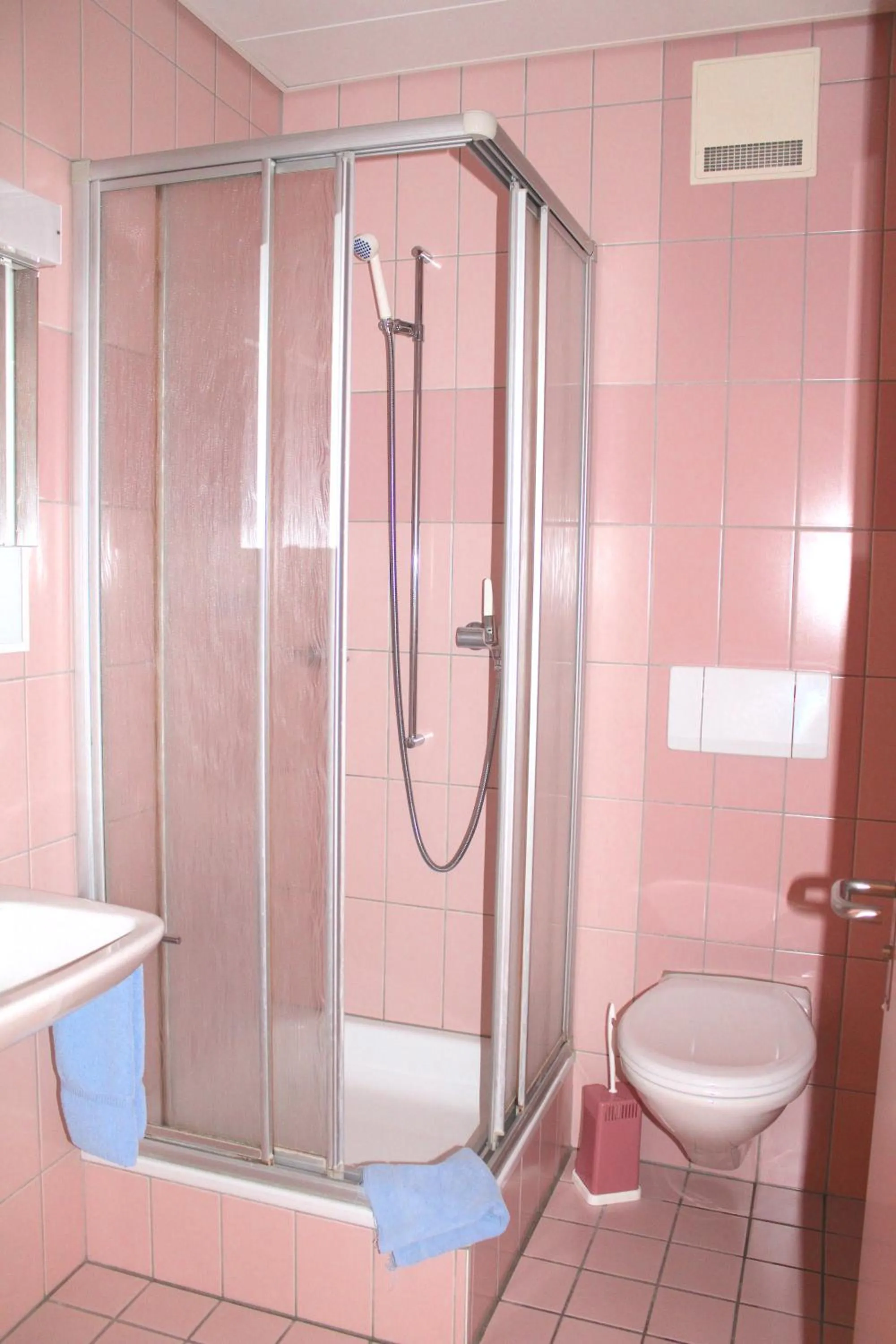 Toilet in Hotel & Bildungshaus St. Jodern