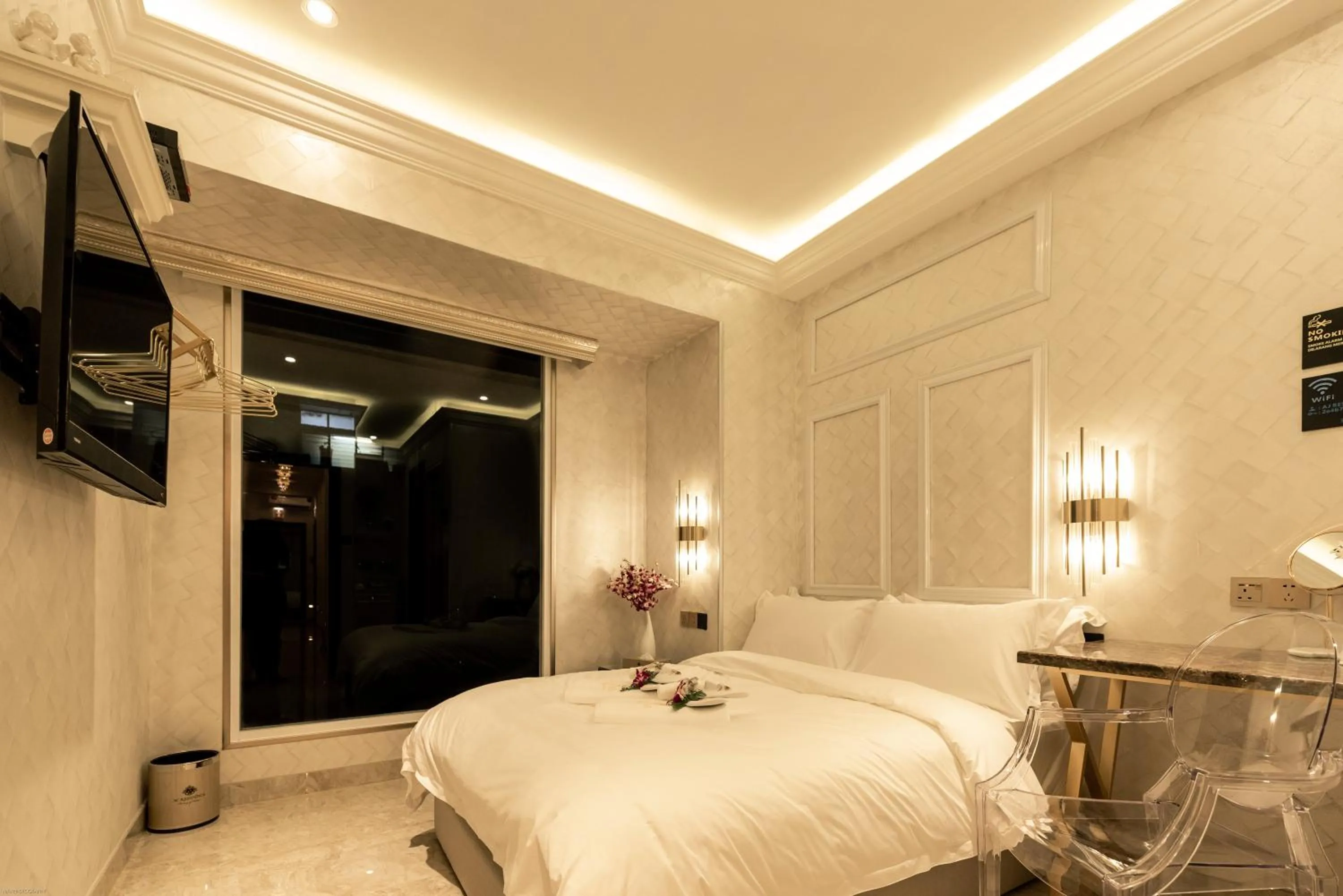 Bedroom, Bed in AJ Residence - Above Peppermint Asia City