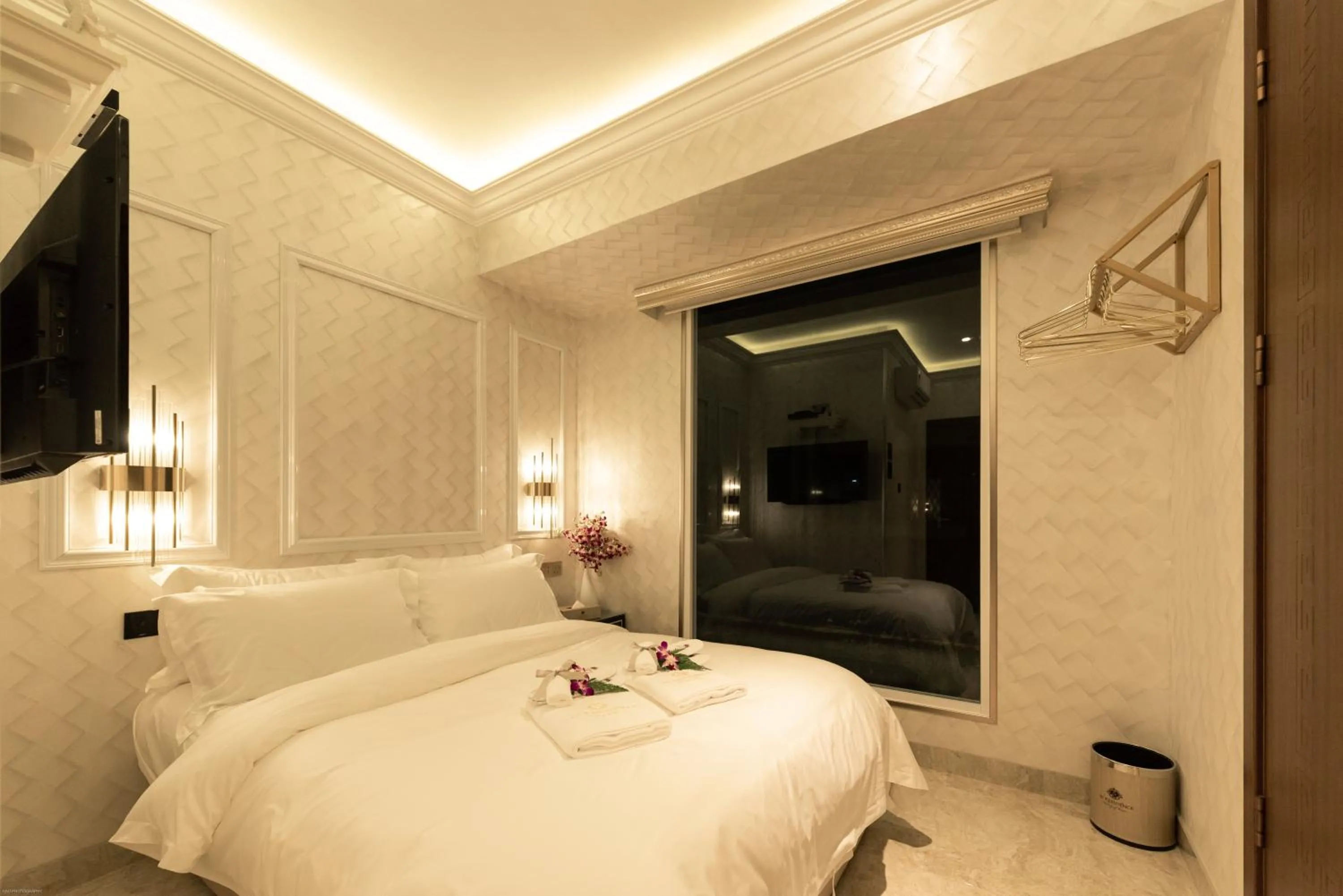 Bedroom, Bed in AJ Residence - Above Peppermint Asia City